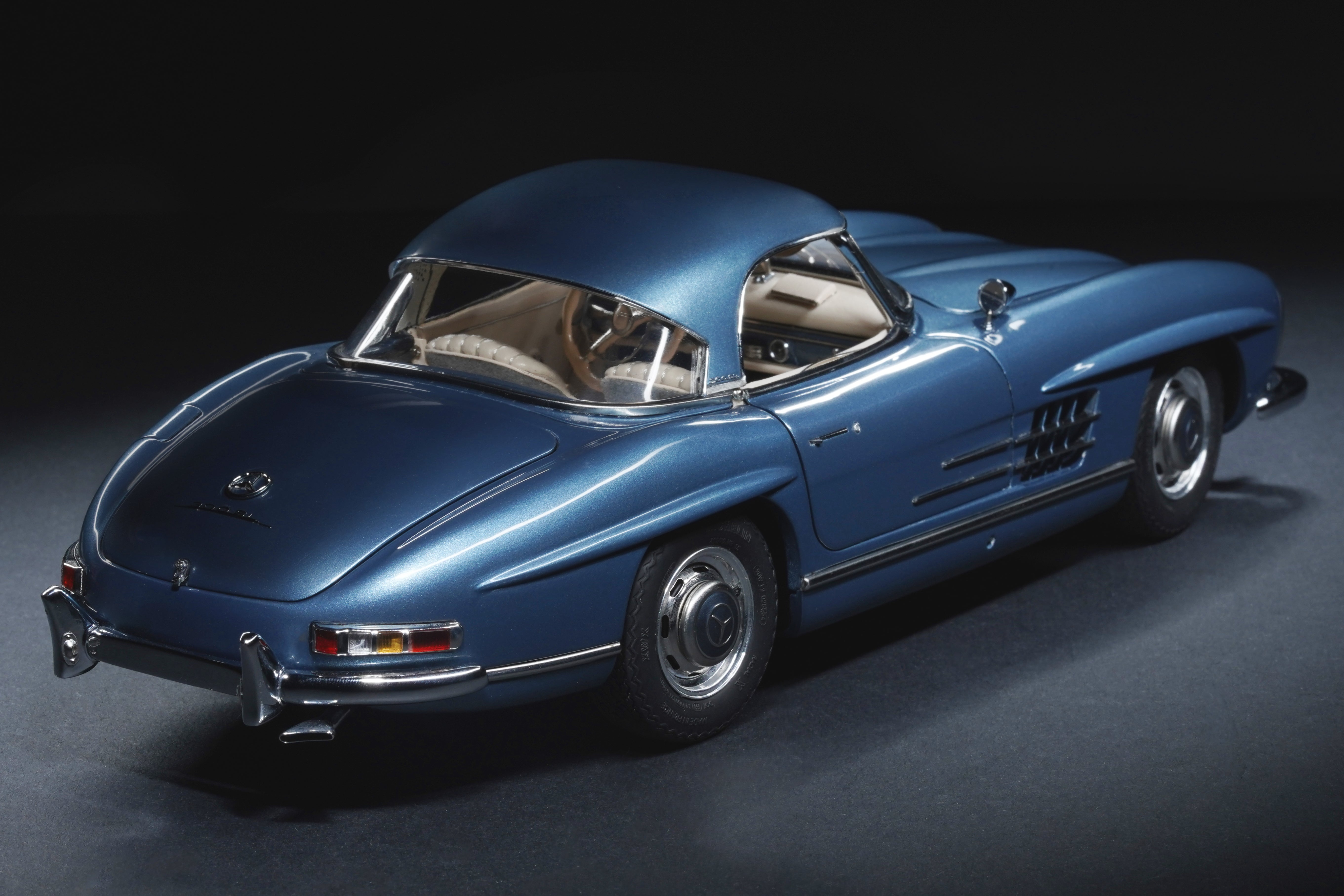 1/18 Mercedes-Benz 300 SL W198 Roadster Hardtop blau metallic CMC M-283