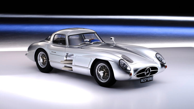 1/8 LEGRAND MERCEDES-BENZ 300 SLR ''UHLENHAUT COUPÉ'' Bausatz/Kit LE102