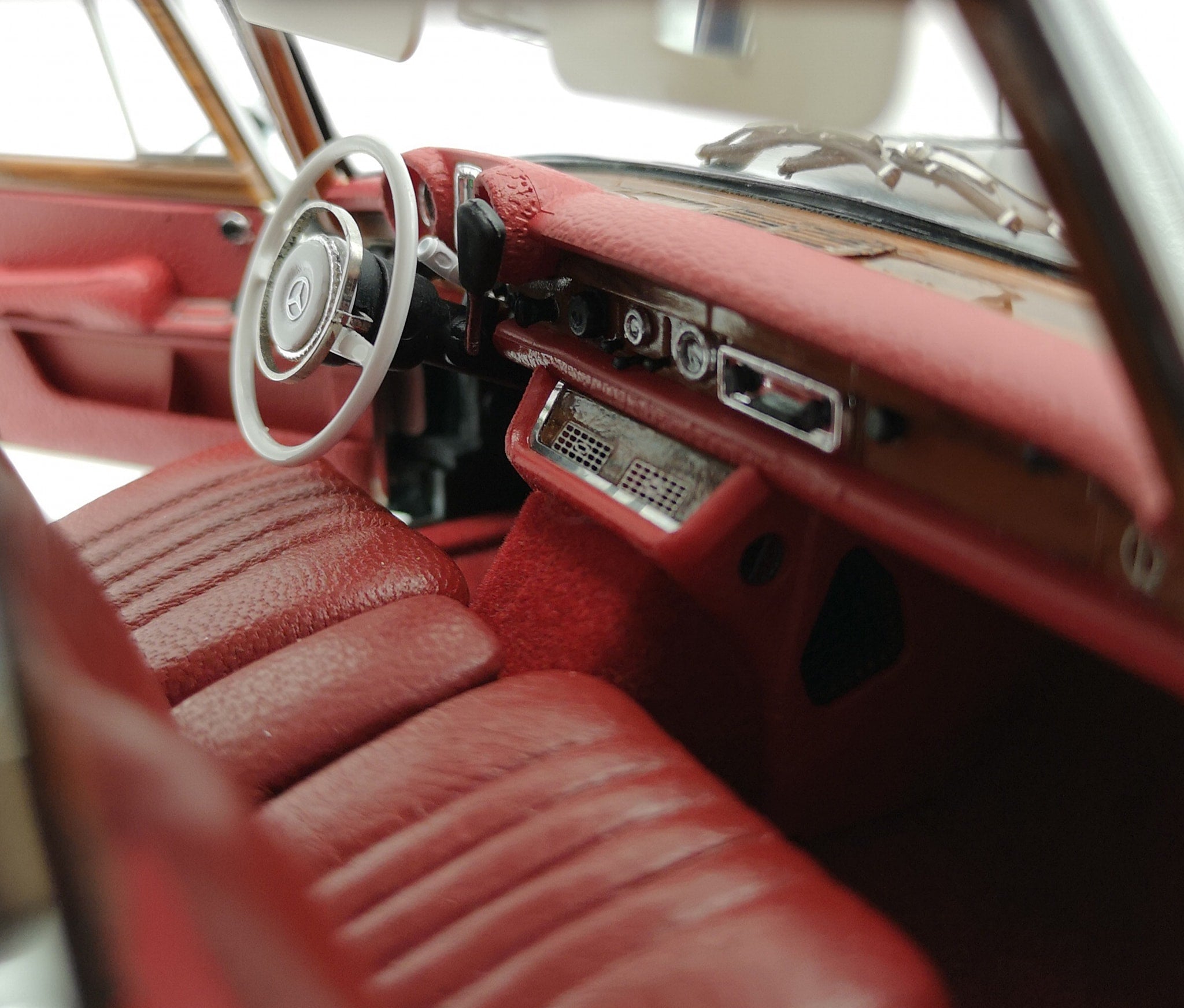 Mercedes-Benz (W100) 6-door Pullmann CMC M-200