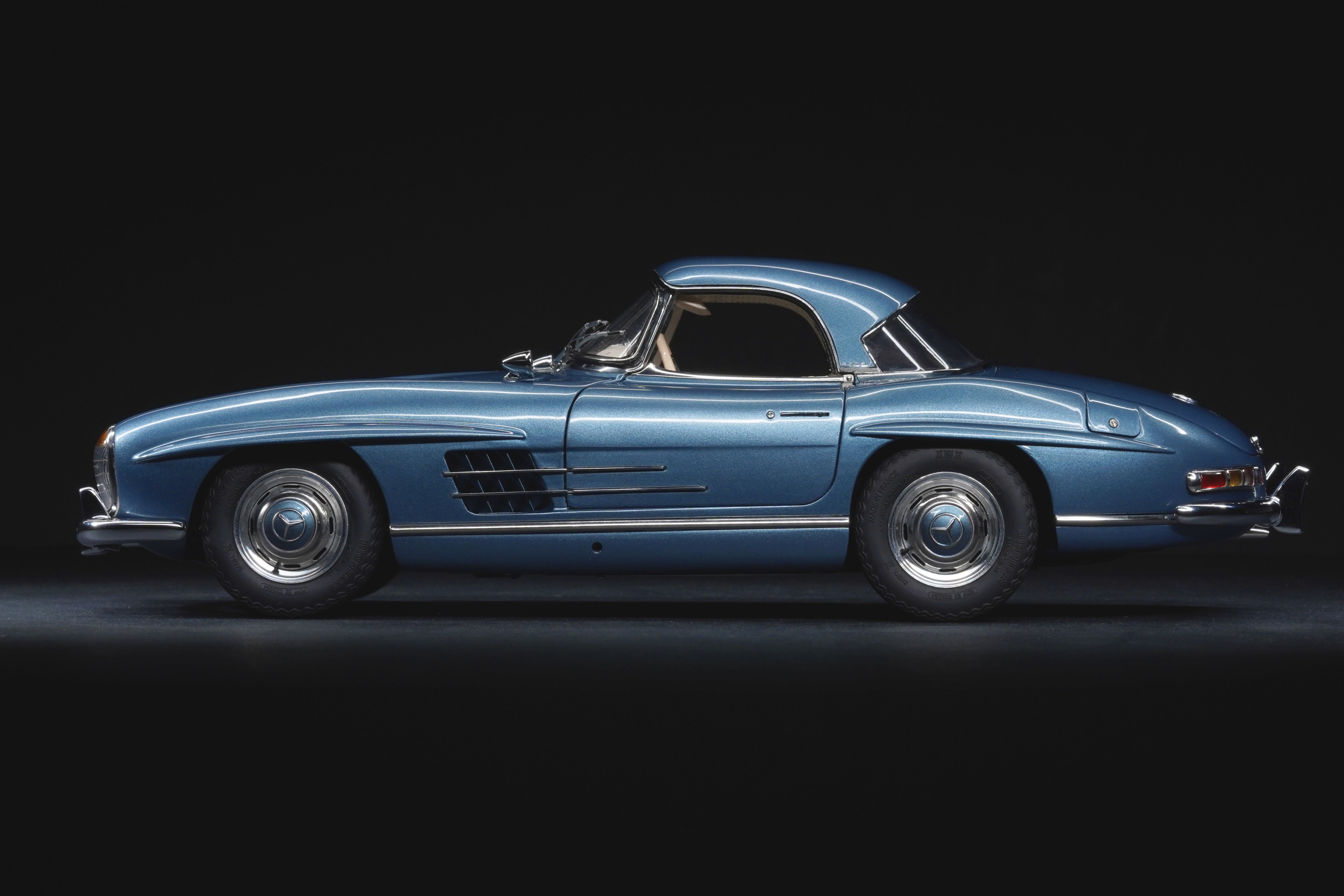1/18 Mercedes-Benz 300 SL W198 Roadster Hardtop blue metallic CMC M-283