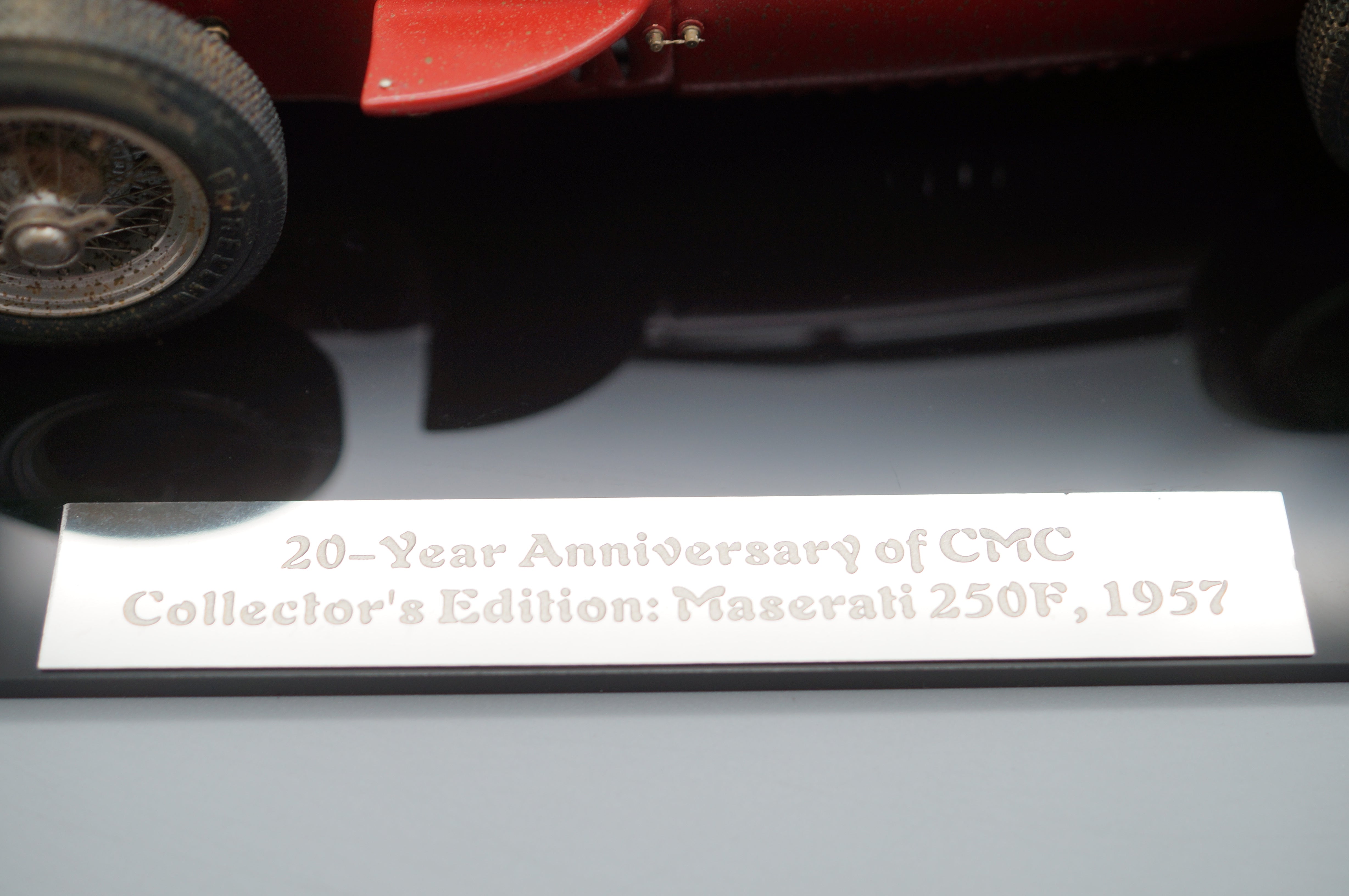 Maserati 250F #2 Dirty Hero collectors edition 20 Jahre CMC M-148 LE 1000 pcs -pre-owned AA491