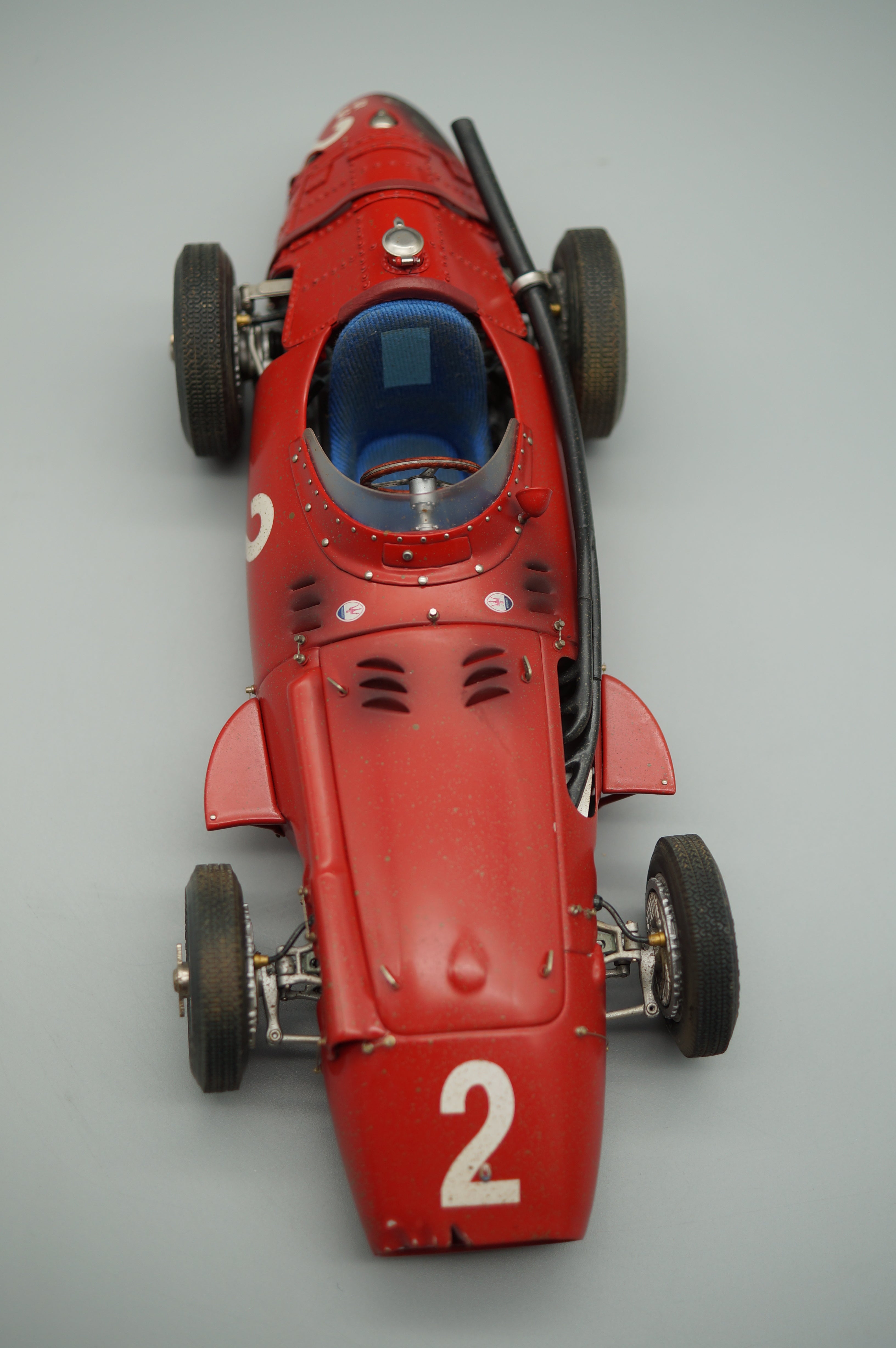 Maserati 250F #2 Dirty Hero collectors edition 20 Jahre CMC M-148 LE 1000 pcs -pre-owned AA491