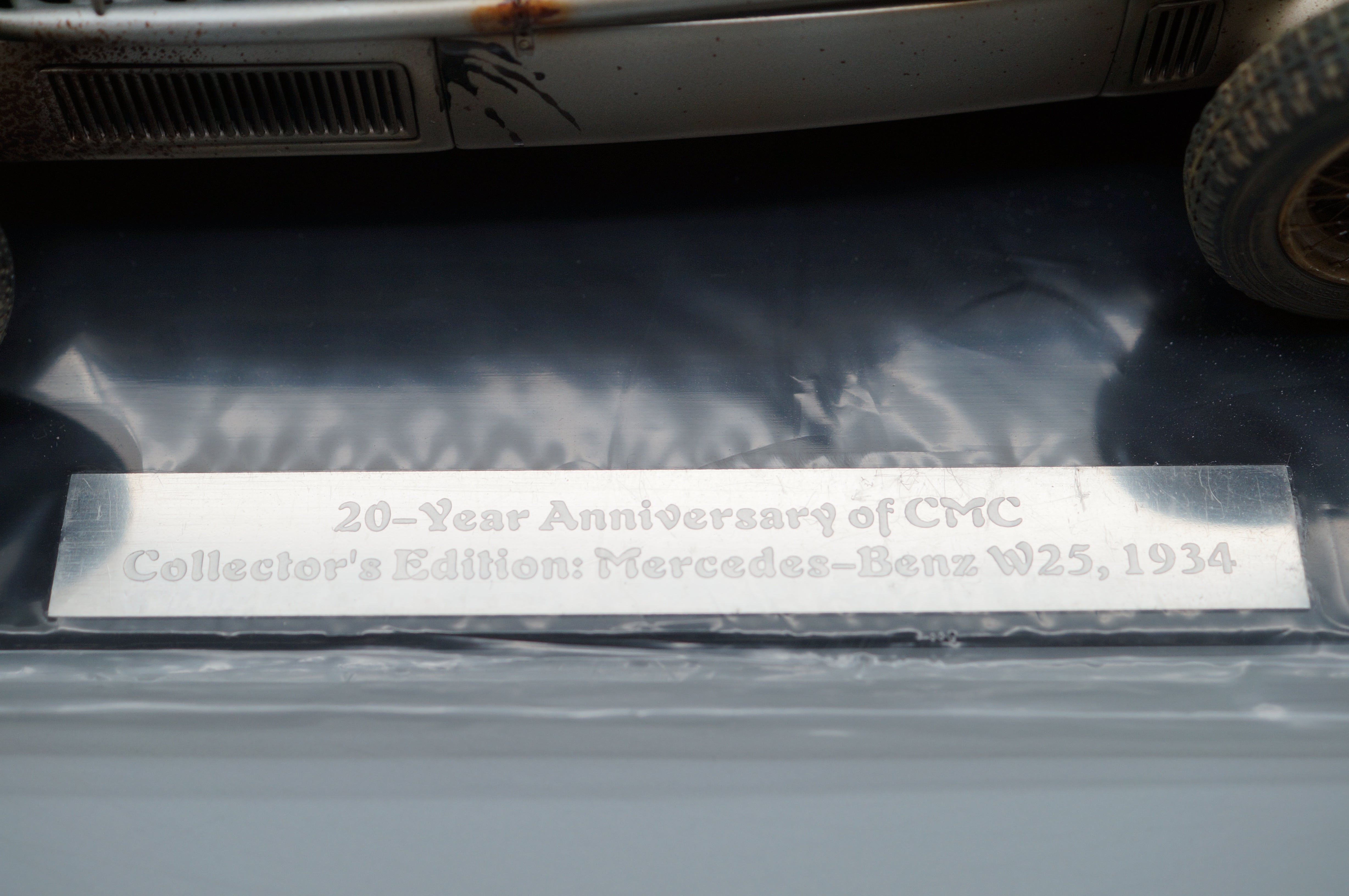 Mercedes-Benz W25 #20 'Dirty Hero' collectors edition 20 Jahre CMC M-147 LE 1000 pcs AA492