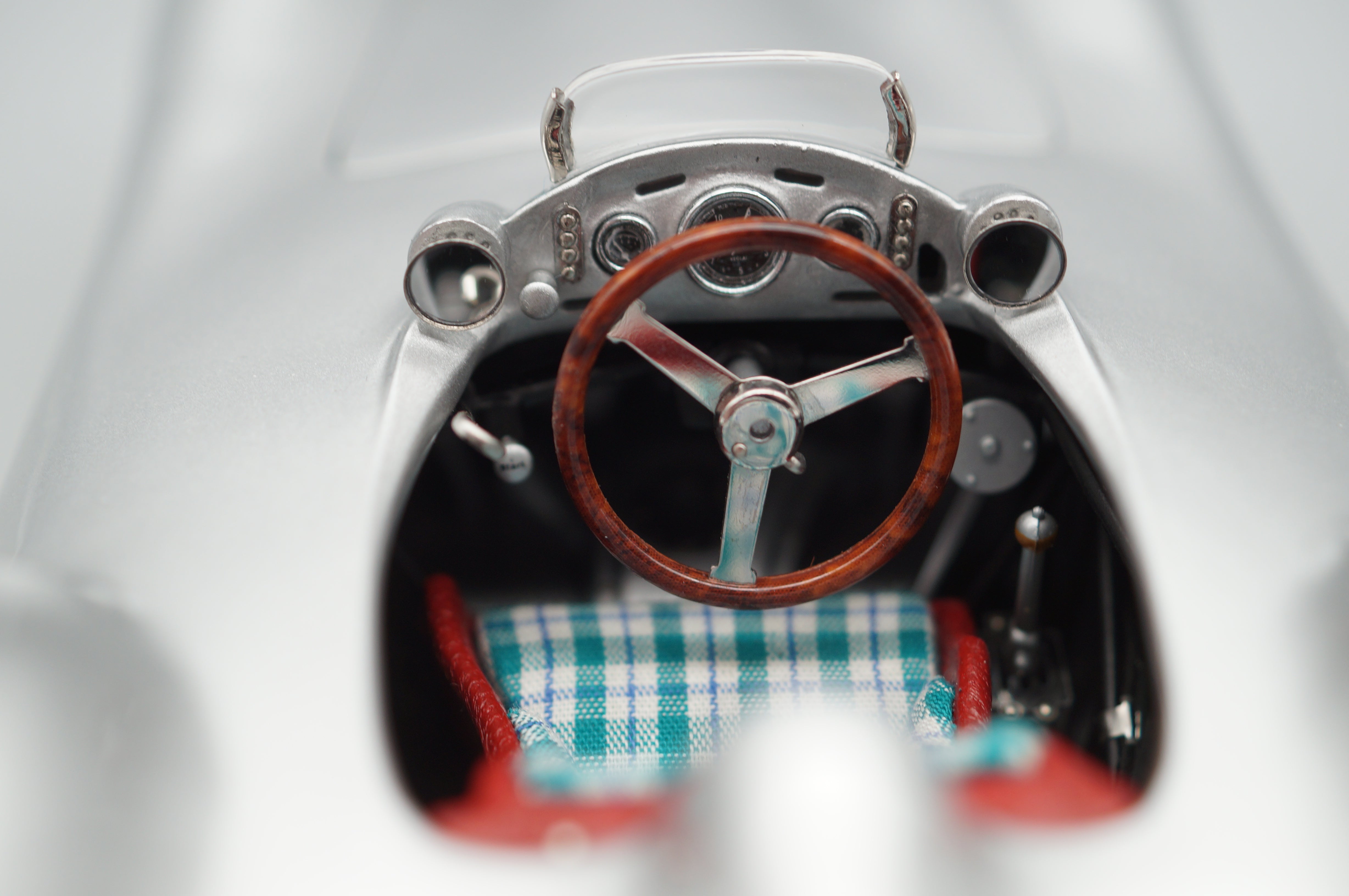 1/18 Mercedes-Benz W196R Stromlinie CMC M-127 - pre-owned- AA493