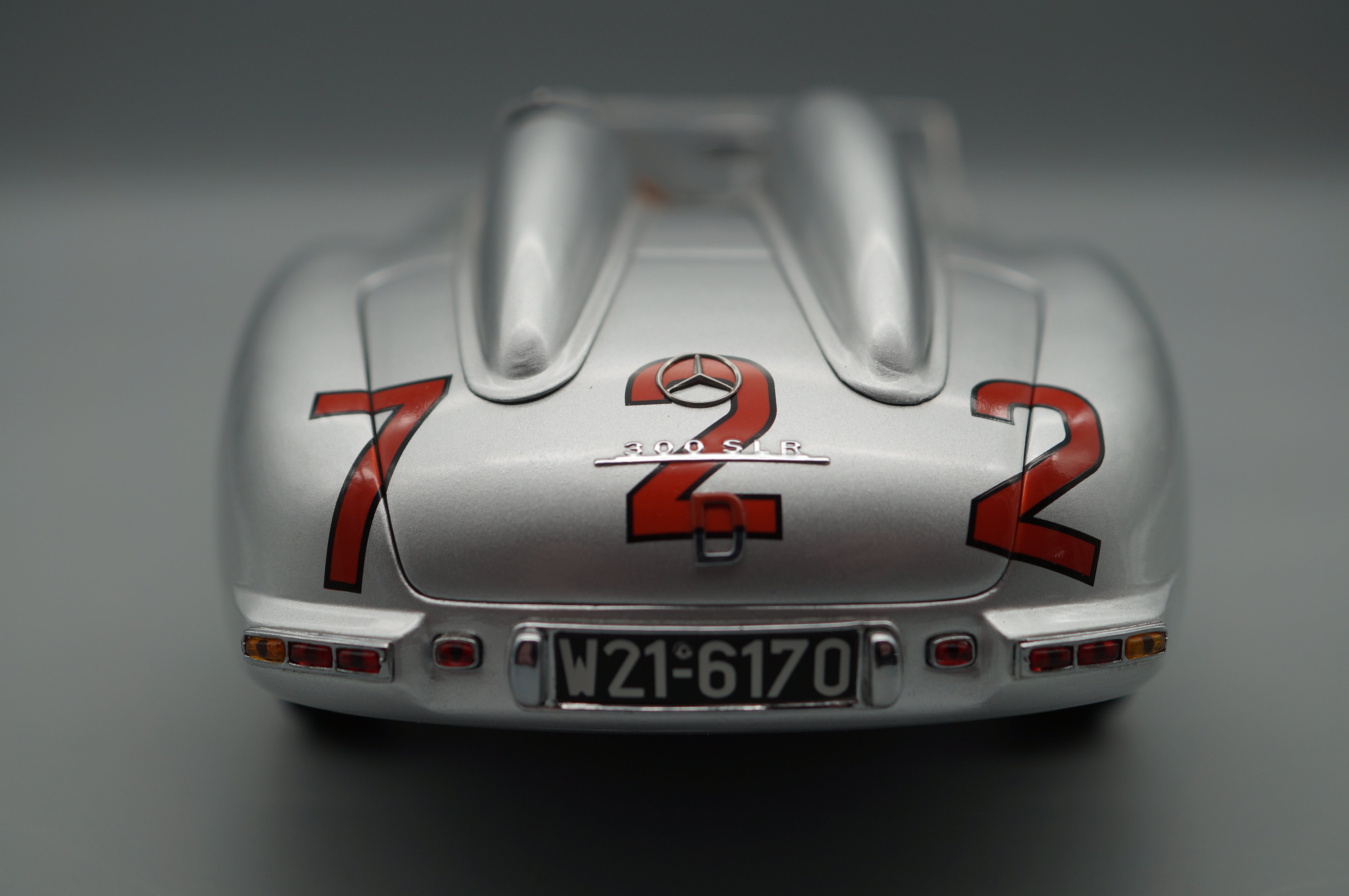 1/18 Mercedes-Benz 300SLR #722 Mille Miglia Stirling 1959 MOSS / JENKINS CMC M-066 -pre-owned- AA494