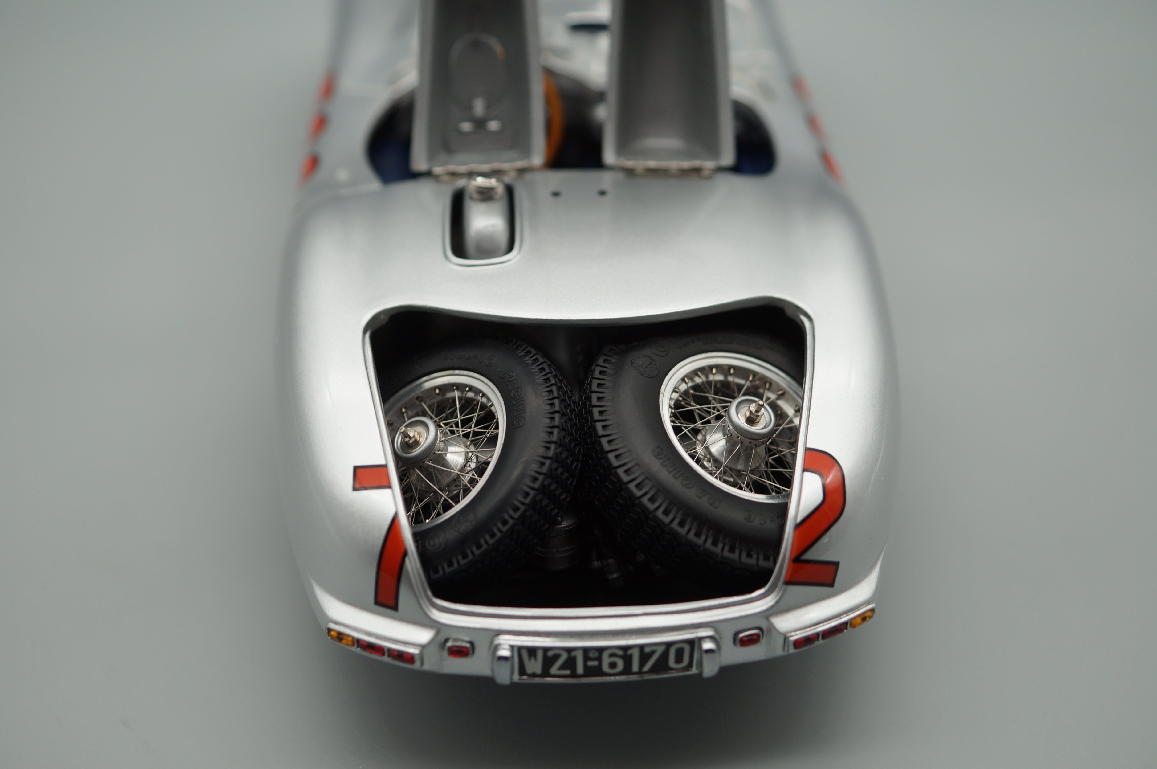 1/18 Mercedes-Benz 300SLR #722 Mille Miglia Stirling 1959 MOSS / JENKINS CMC M-066 -pre-owned- AA494