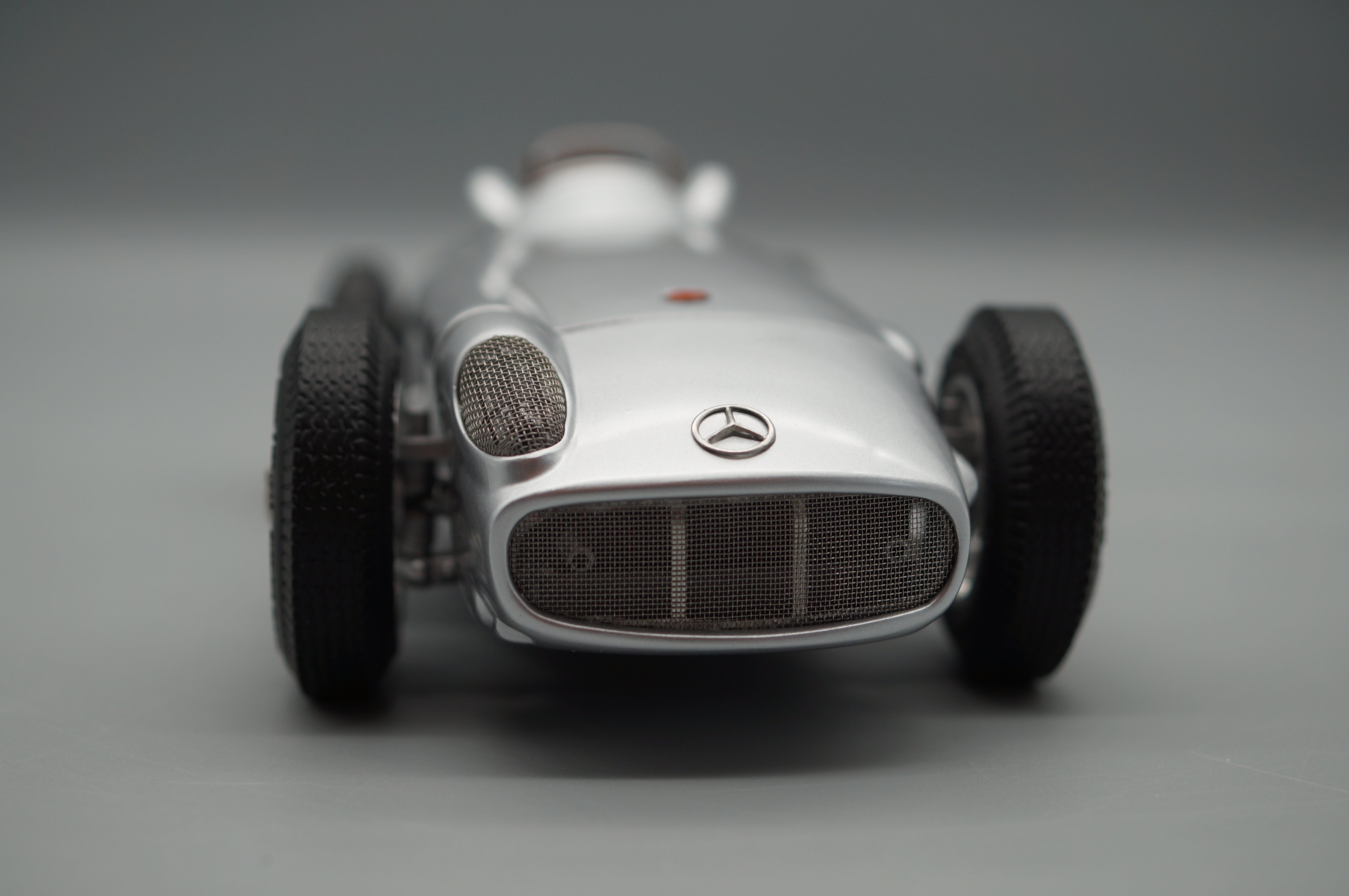 1/18 Mercedes-Benz W196 Monoposto CMC M-006 -pre-owned- AA496