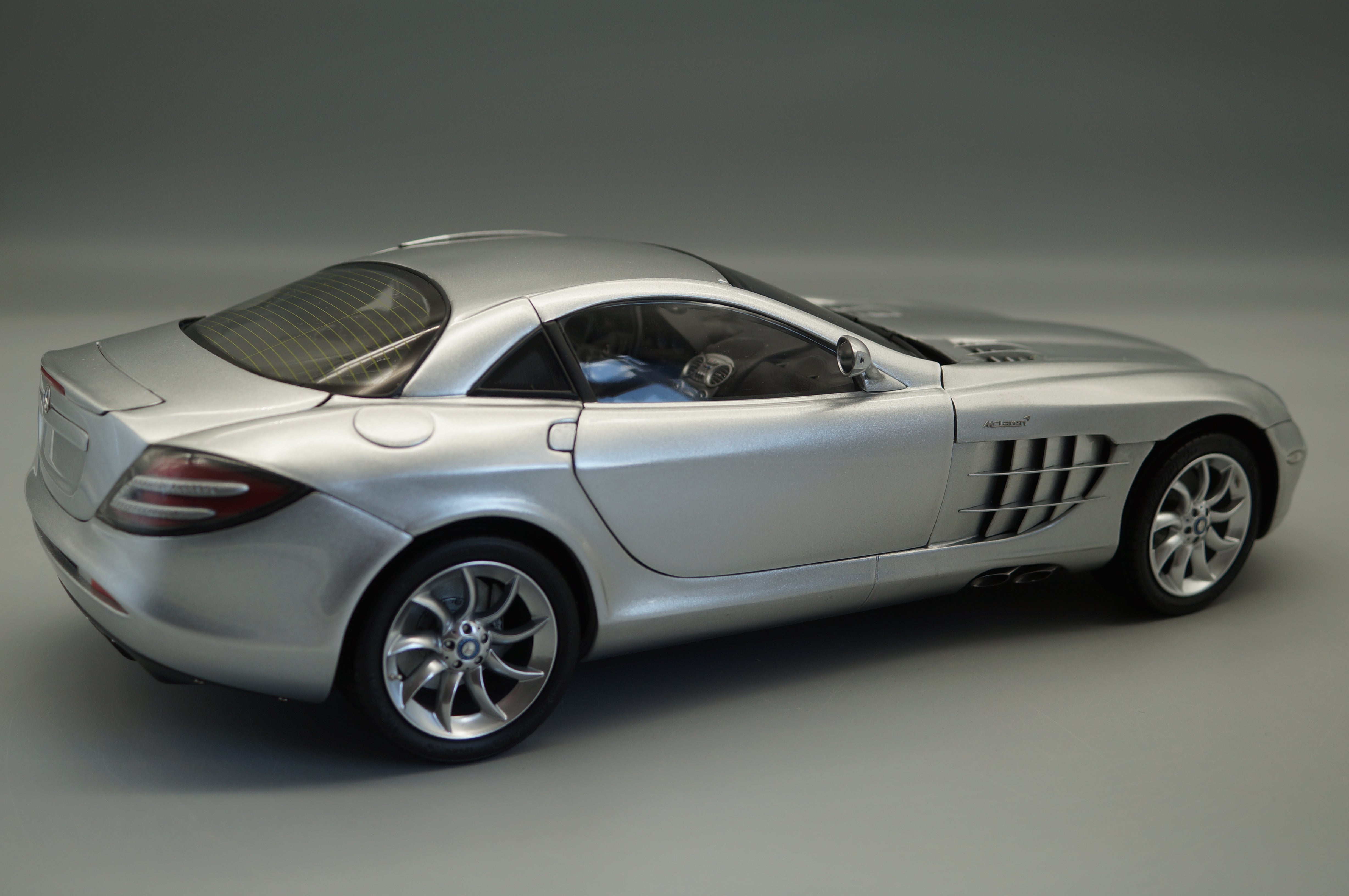 1/12 Mercedes-Benz SLR McLaren 2003 SILBER #047 CMC C-006E -pre-owned -FH301