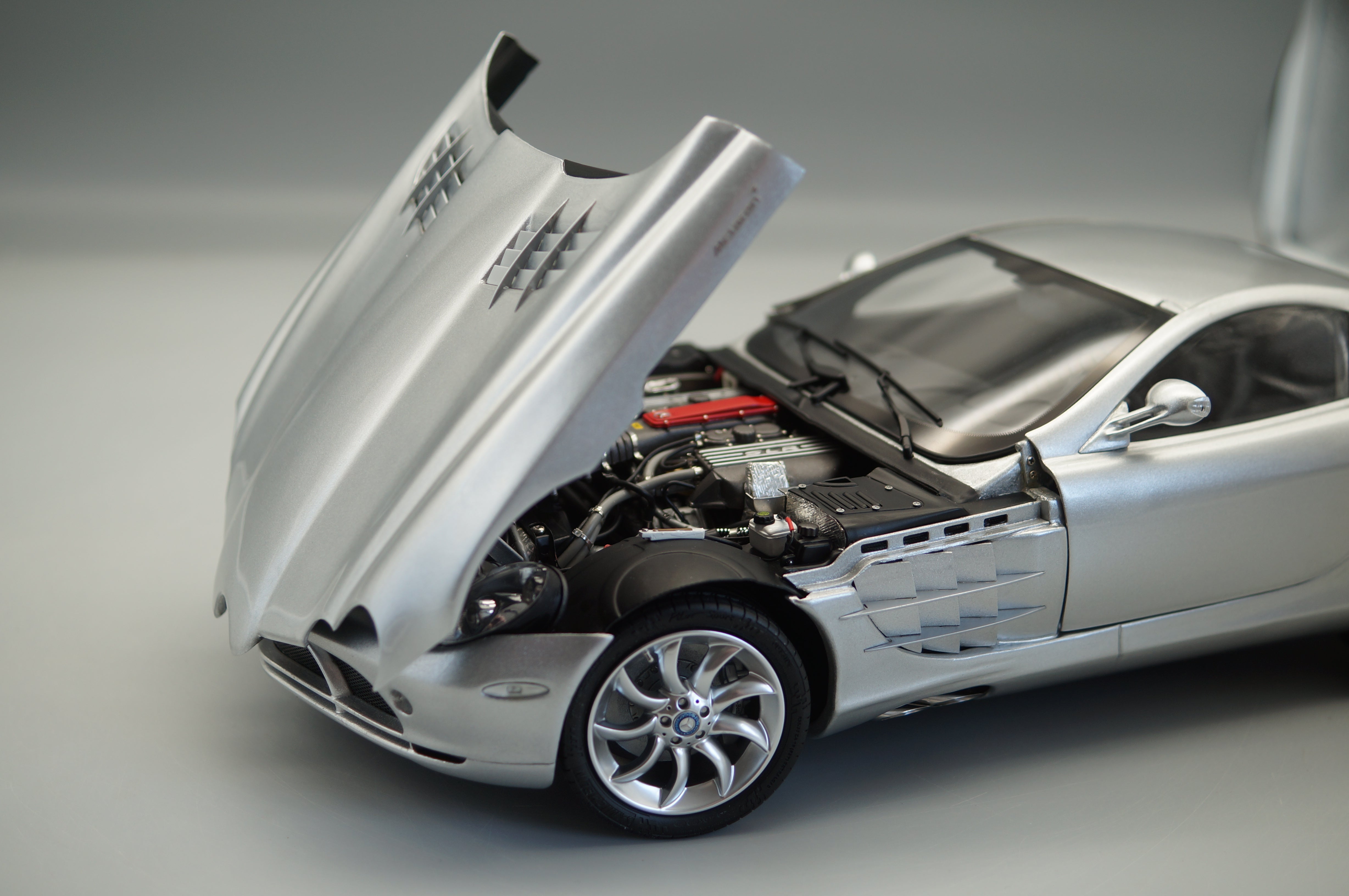 1/12 Mercedes-Benz SLR McLaren 2003 SILBER #047 CMC C-006E -pre-owned -FH301