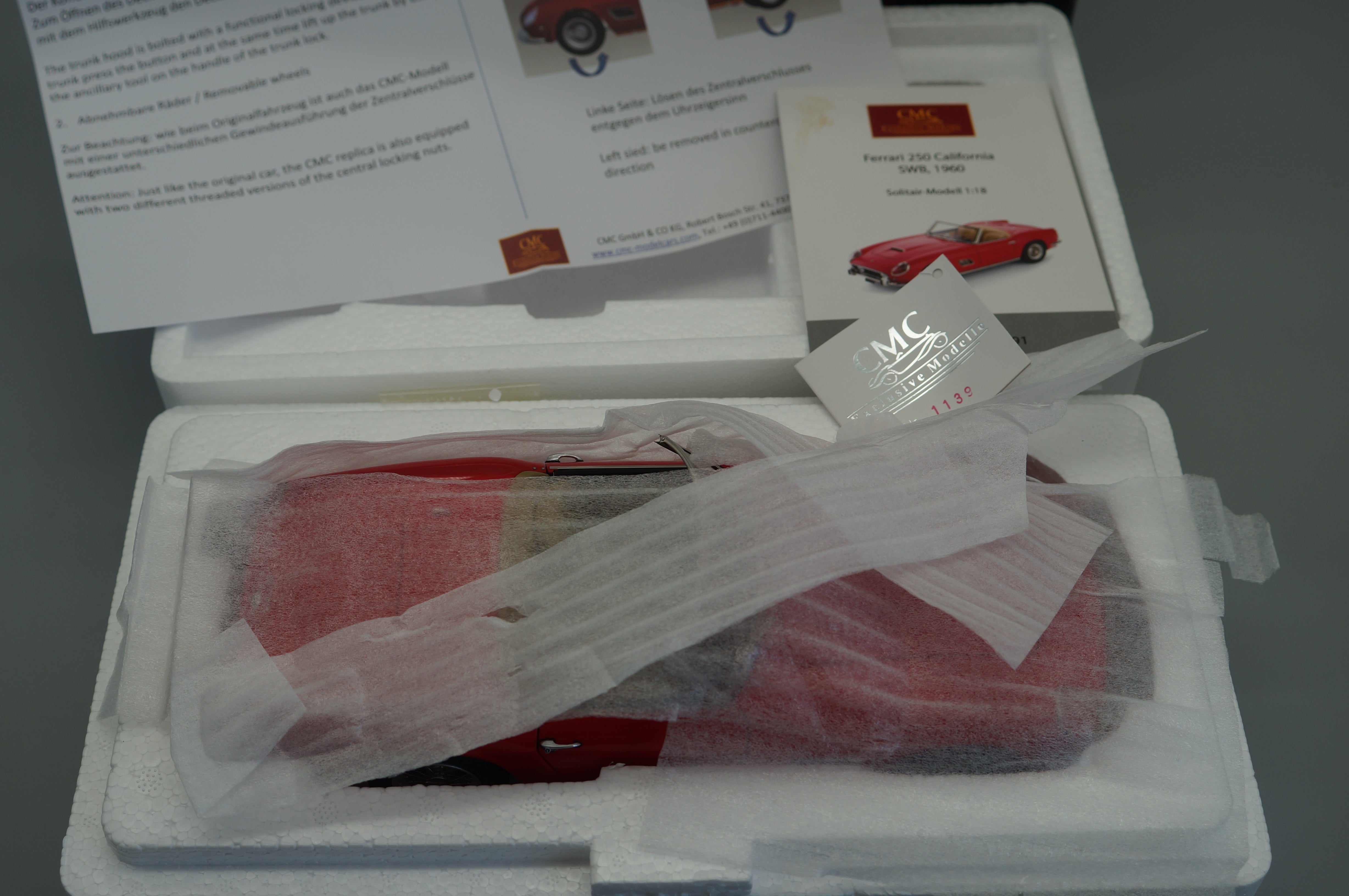 1/18 Ferrari 250 SWB Spyder California 1961 rot #1139 CMC M-091 -pre-owned FH302