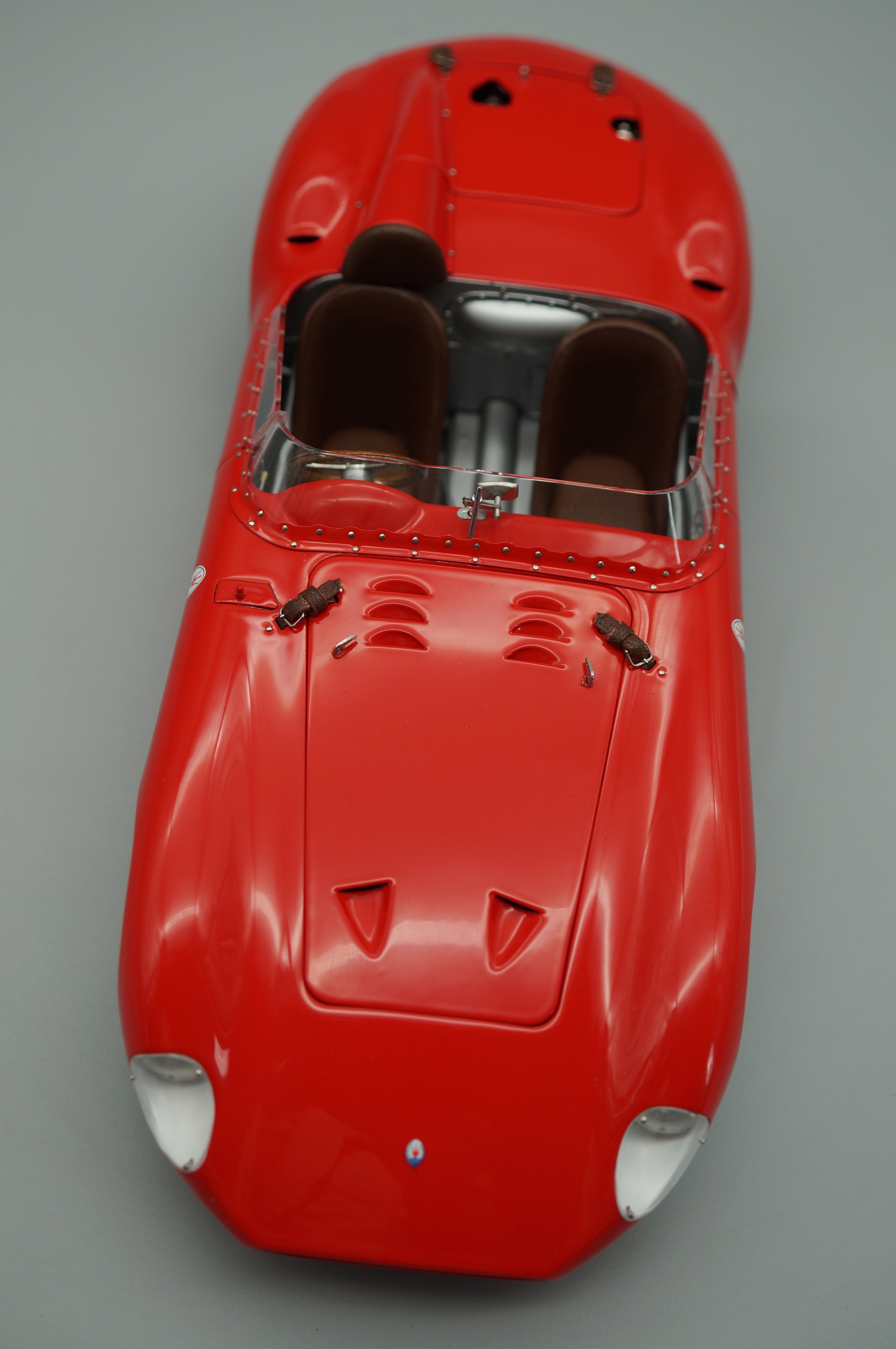 1:18 Maserati 300S racing sports car 1956 CMC M-105 -pre-owned- AA446