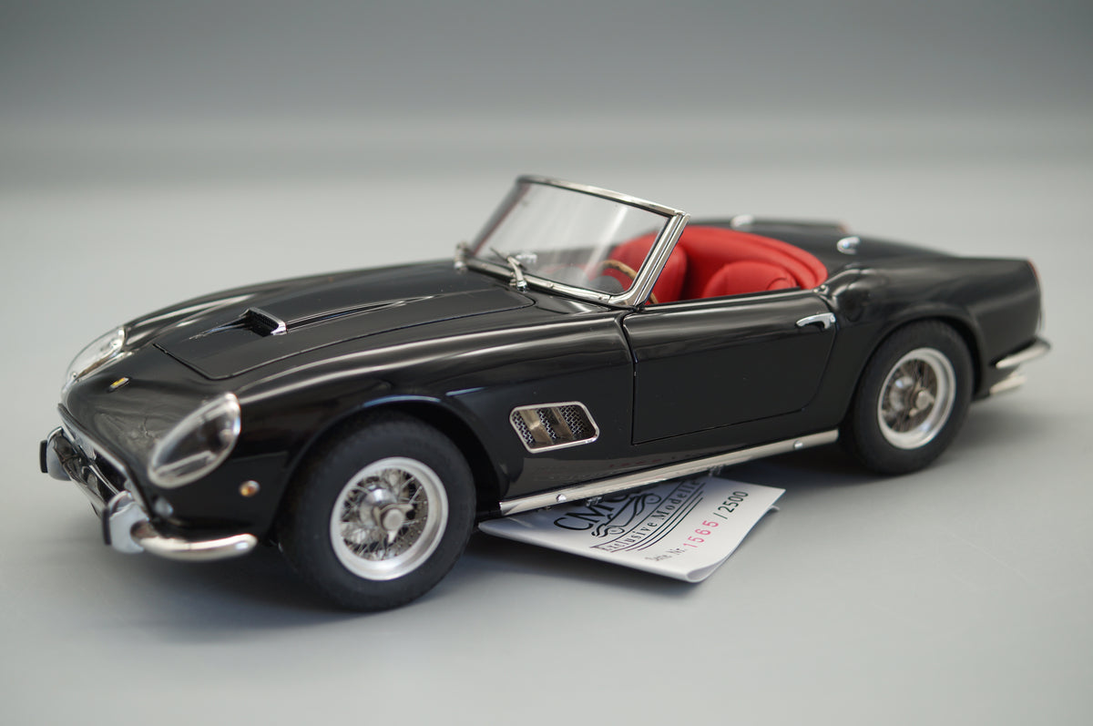 1/18 Ferrari 250 SWB California Spyder 1961 schwarz #1565/2500 CMC M-094 -pre-owned -FH303