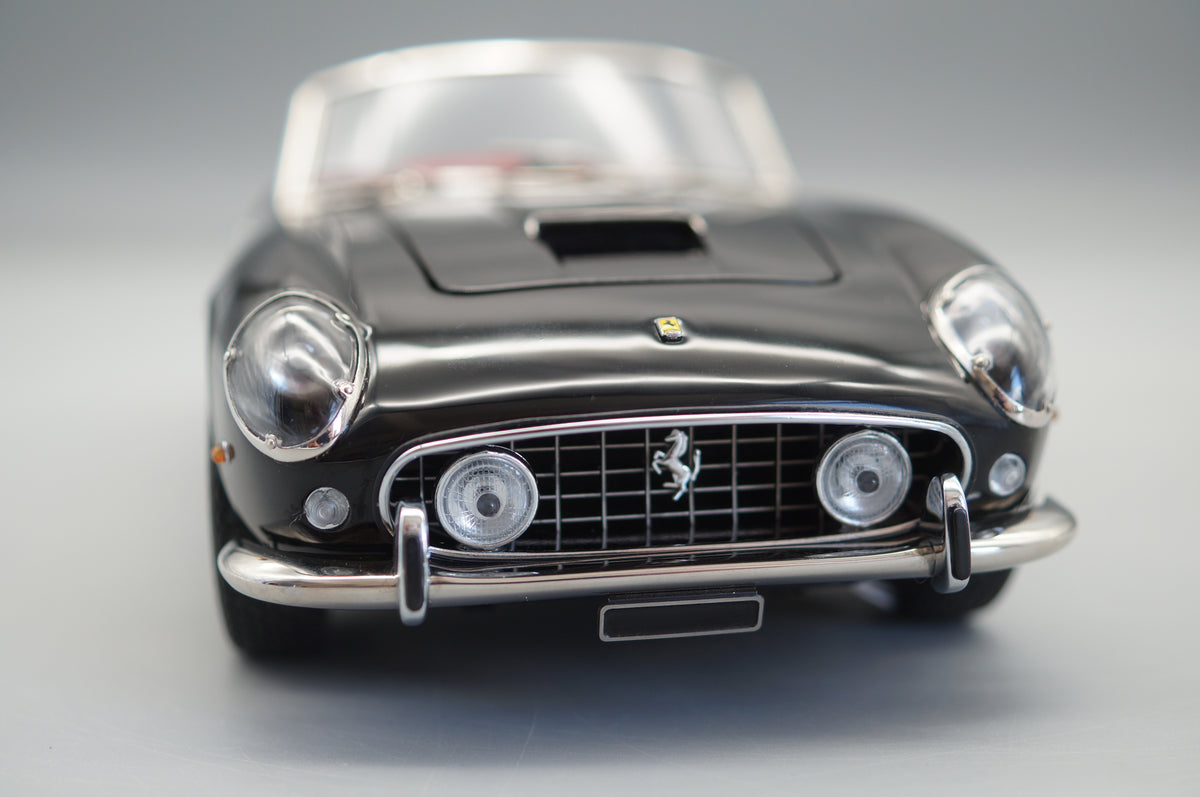 1/18 Ferrari 250 SWB California Spyder 1961 black #1565/2500 CMC M-094 -pre-owned -FH303