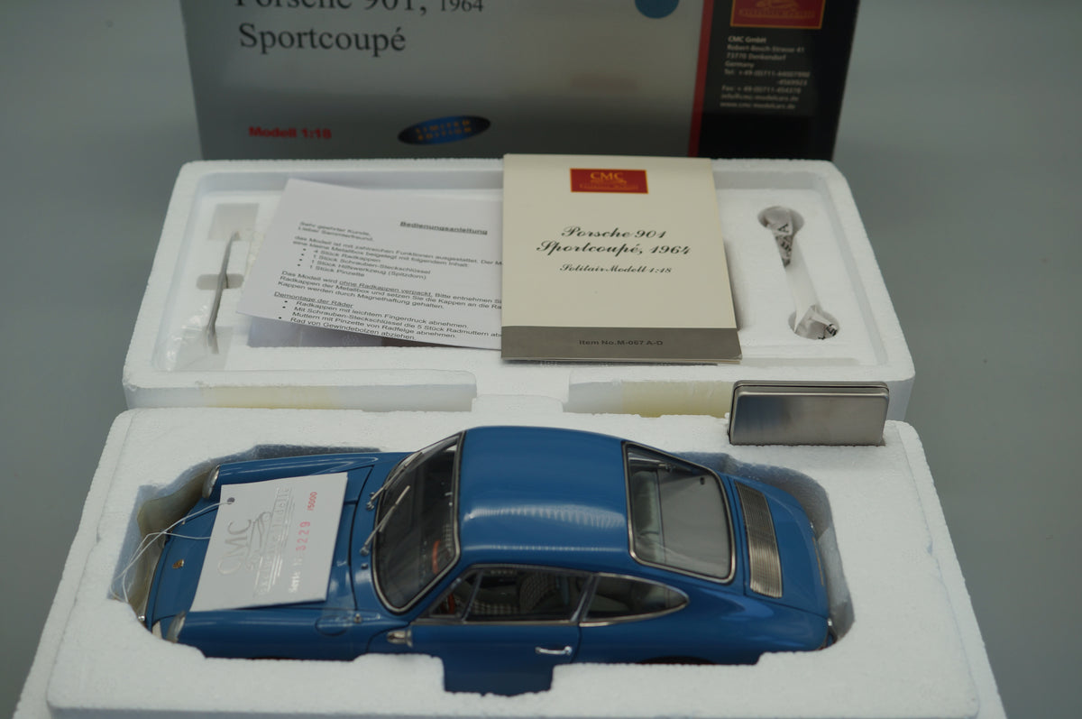 1/18 Porsche 901 Coupe Emailblau #3229 CMC M-067D -PRE-OWNED- FH305