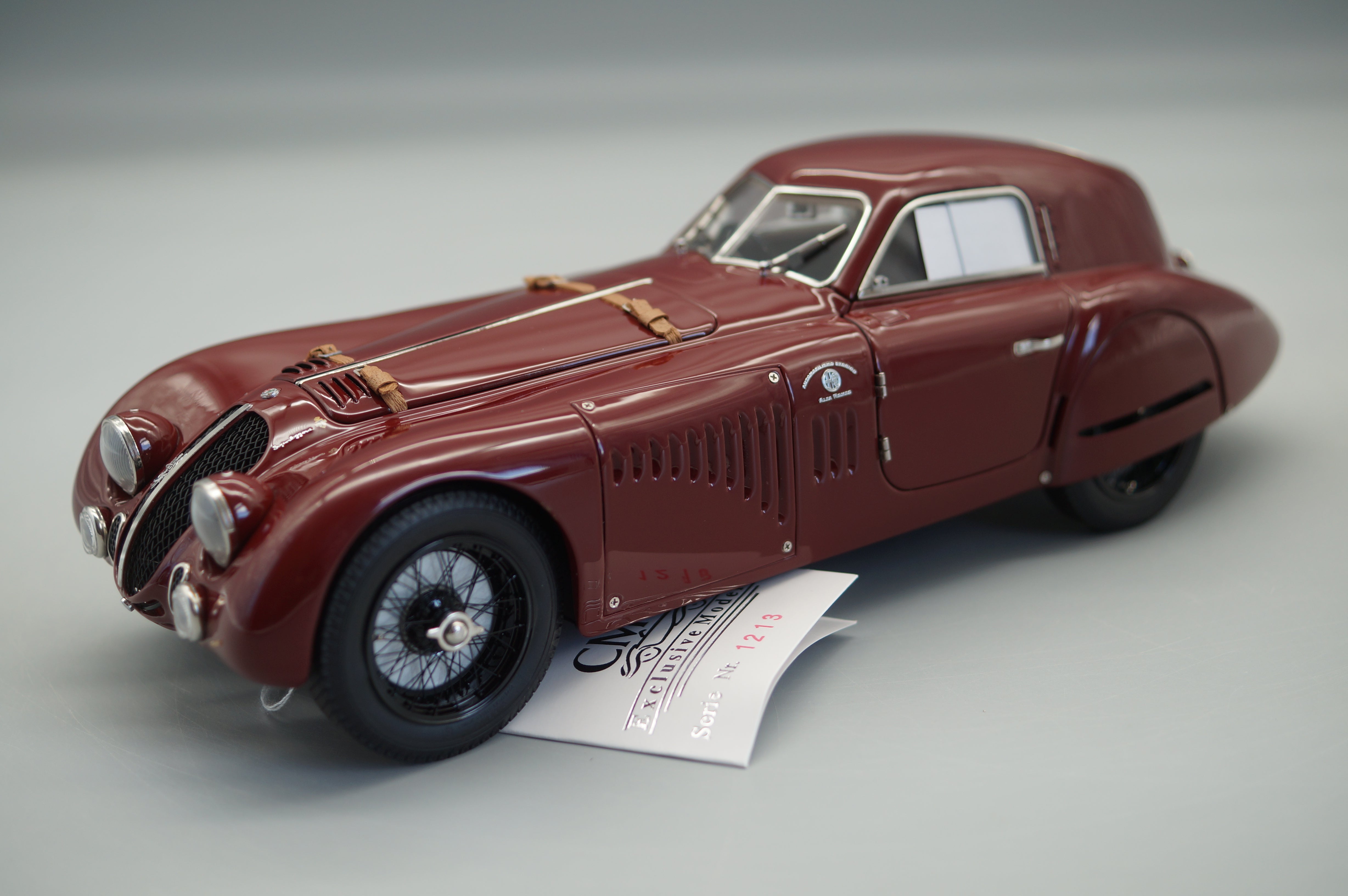 1/18 Alfa Romeo 8C 2900B Speciale Touring Coupe 1938 #2211 CMC M-107 -pre-owned