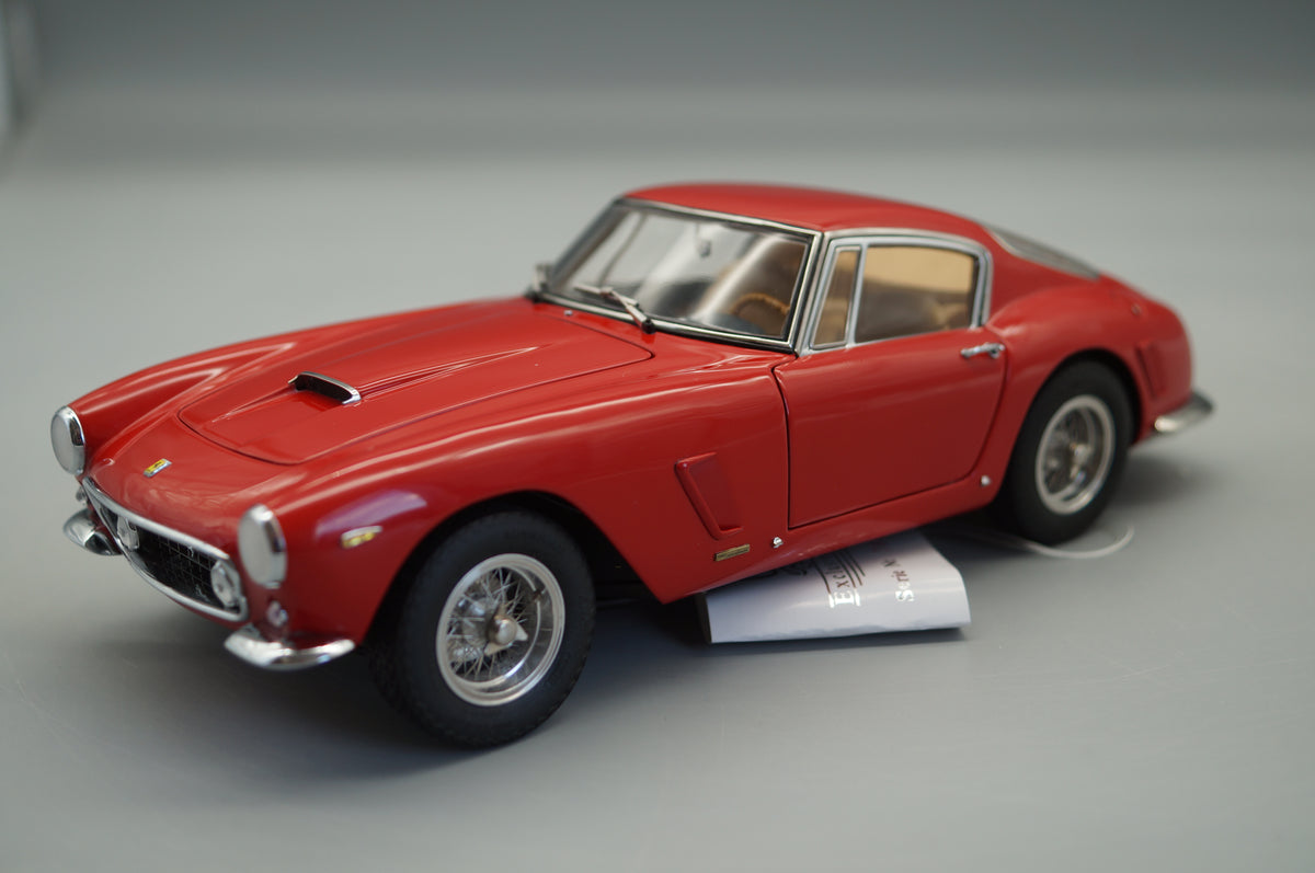 1/18 Ferrari 250 GT Berlinetta passo corto ROT #7877 CMC M-046 - pre-owned -FH312