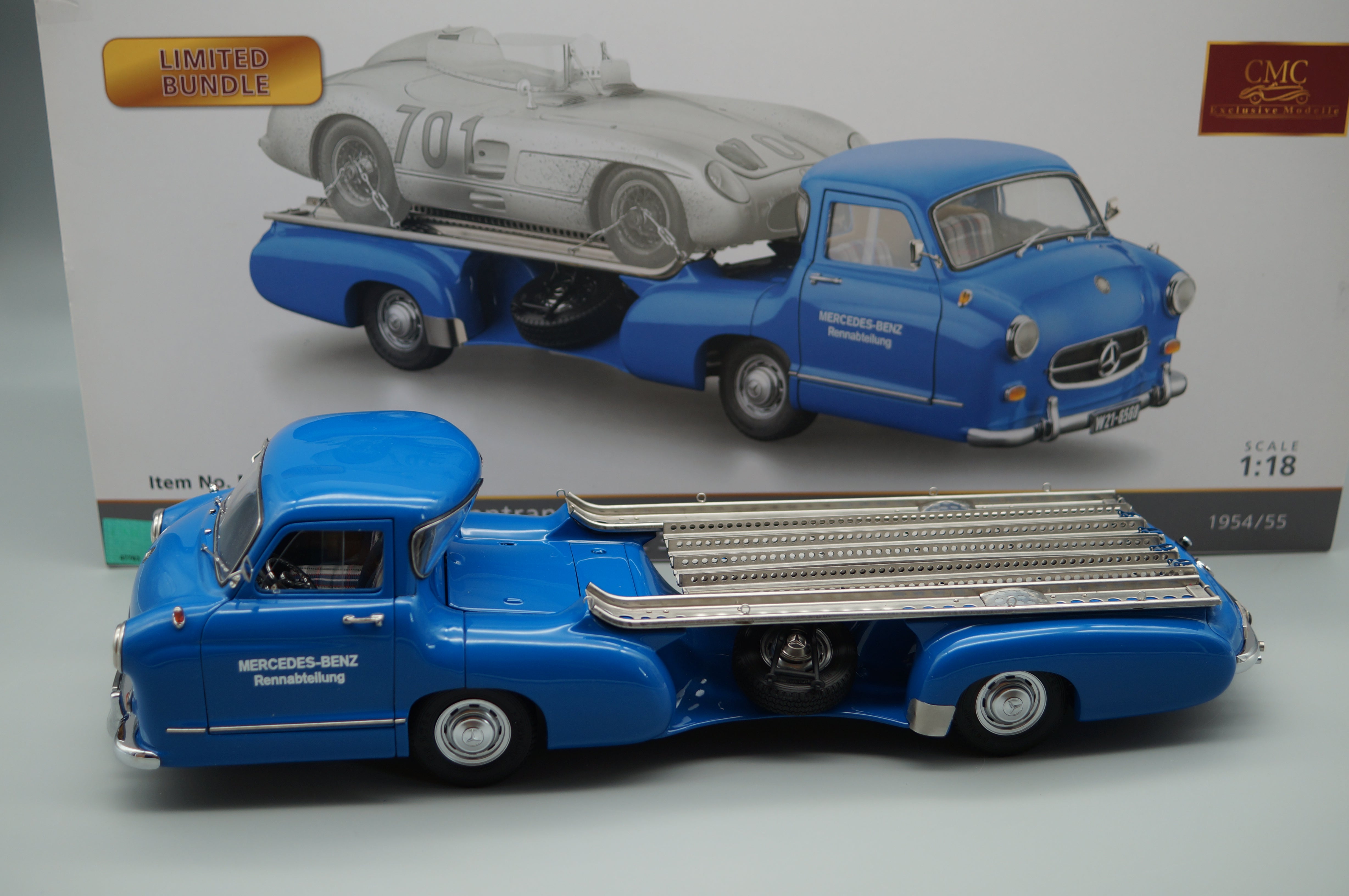 Mercedes-Benz racing transporter with 300 SLR #701 Dirty Hero CMC M-163 pre-owned
