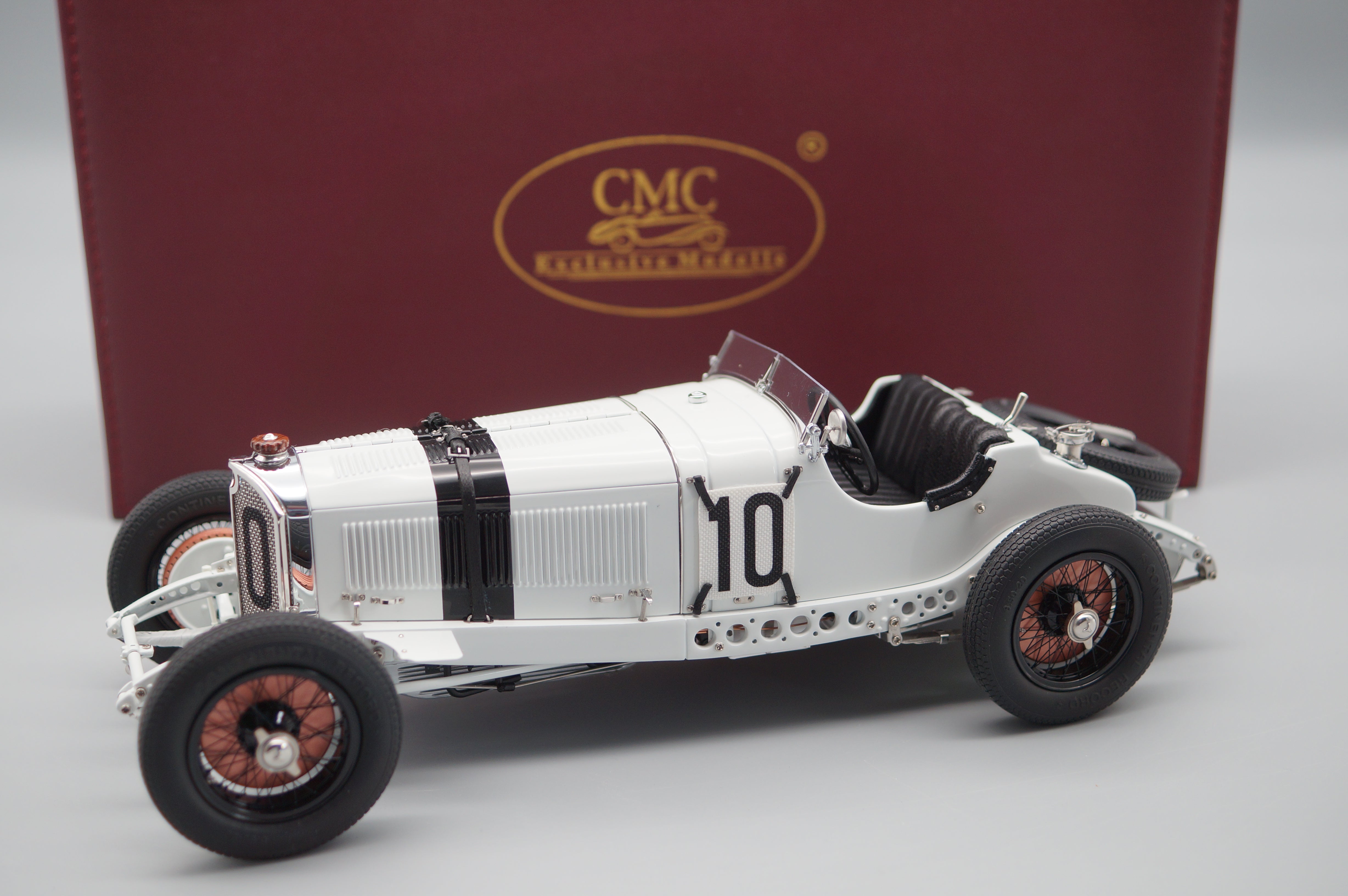1/18 Mercedes-Benz SSKL #10 Mille Miglia 1931 Hans Stuck CMC M-188 - pre-owned- TS449