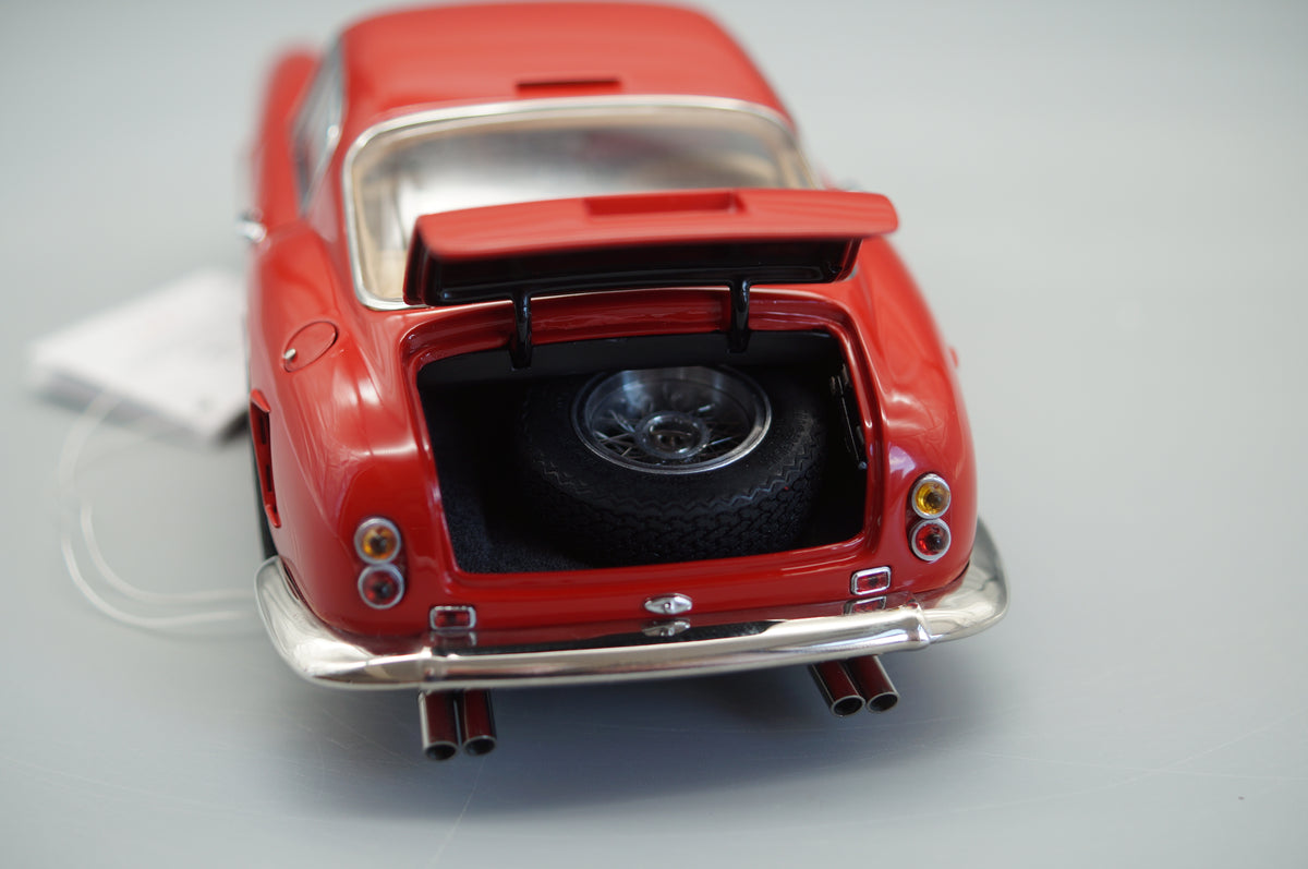 1/18 Ferrari 250 GT Berlinetta SWB RED #7877 CMC M-046 - pre-owned -FH312