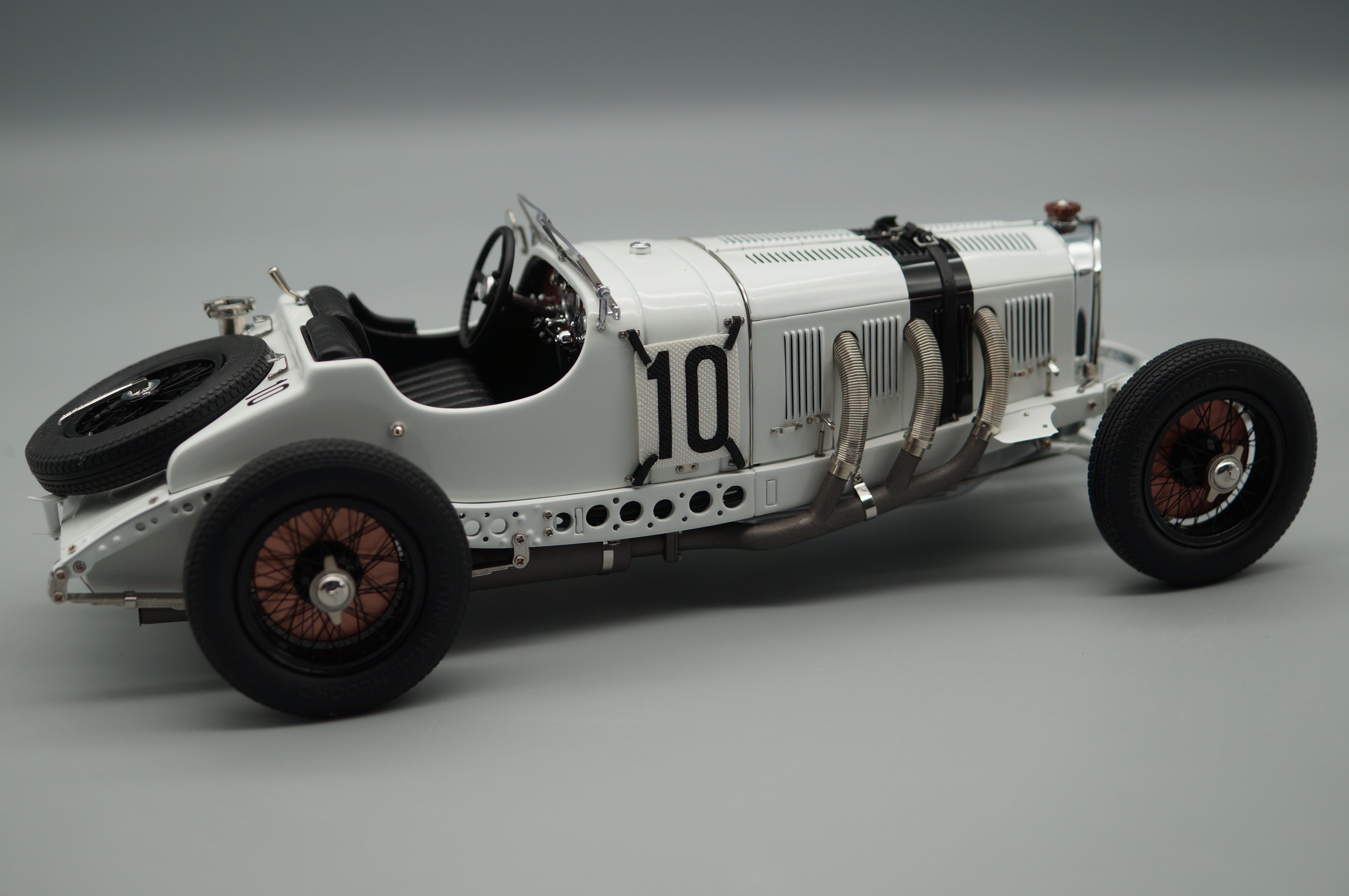 1/18 Mercedes-Benz SSKL #10 Mille Miglia 1931 Hans Stuck CMC M-188 - pre-owned- TS449