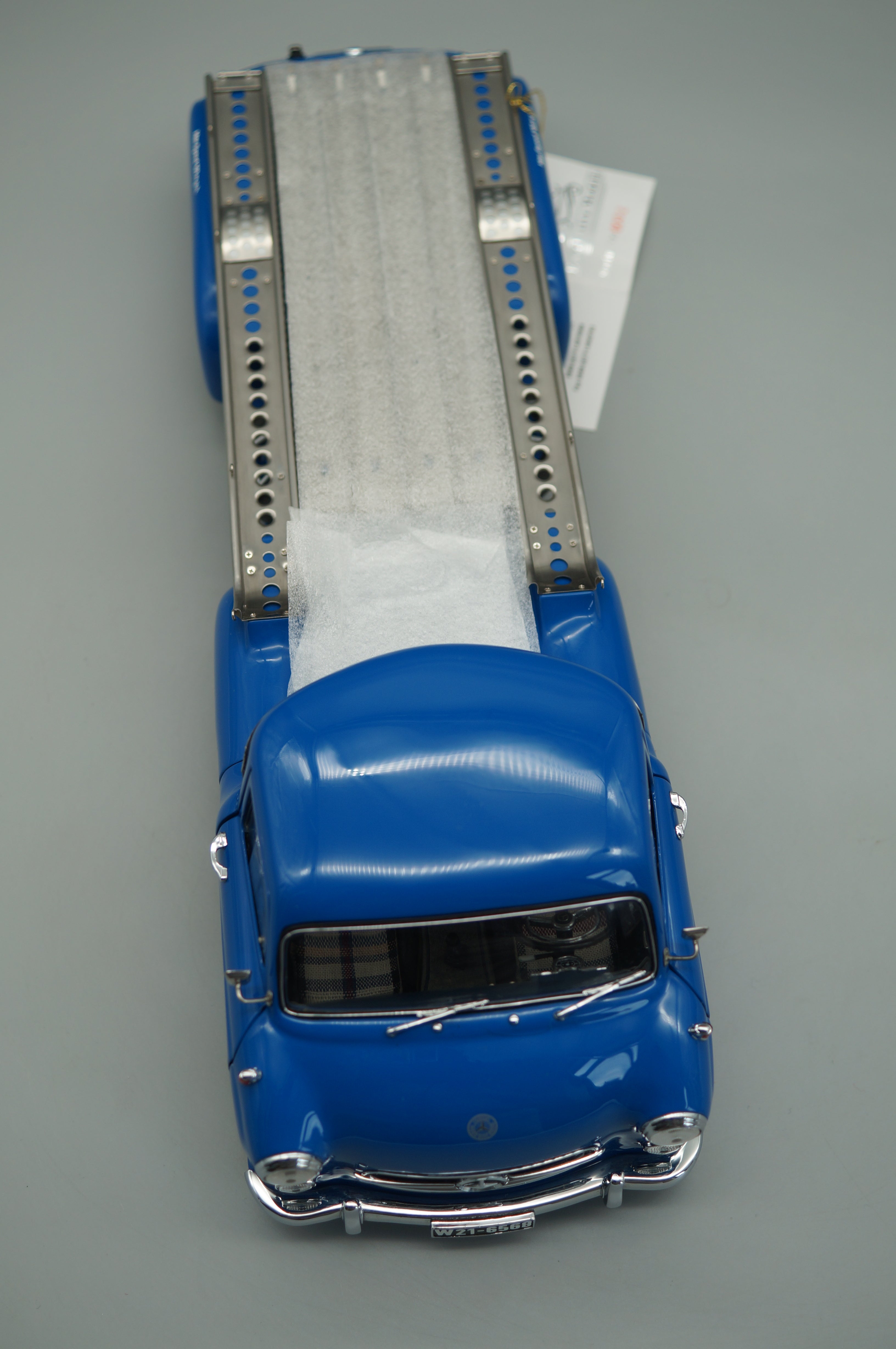 1/18 Mercedes-Benz Renntransporter Das blaue Wunder #6032 CMC M-036 - pre-owned -FH321