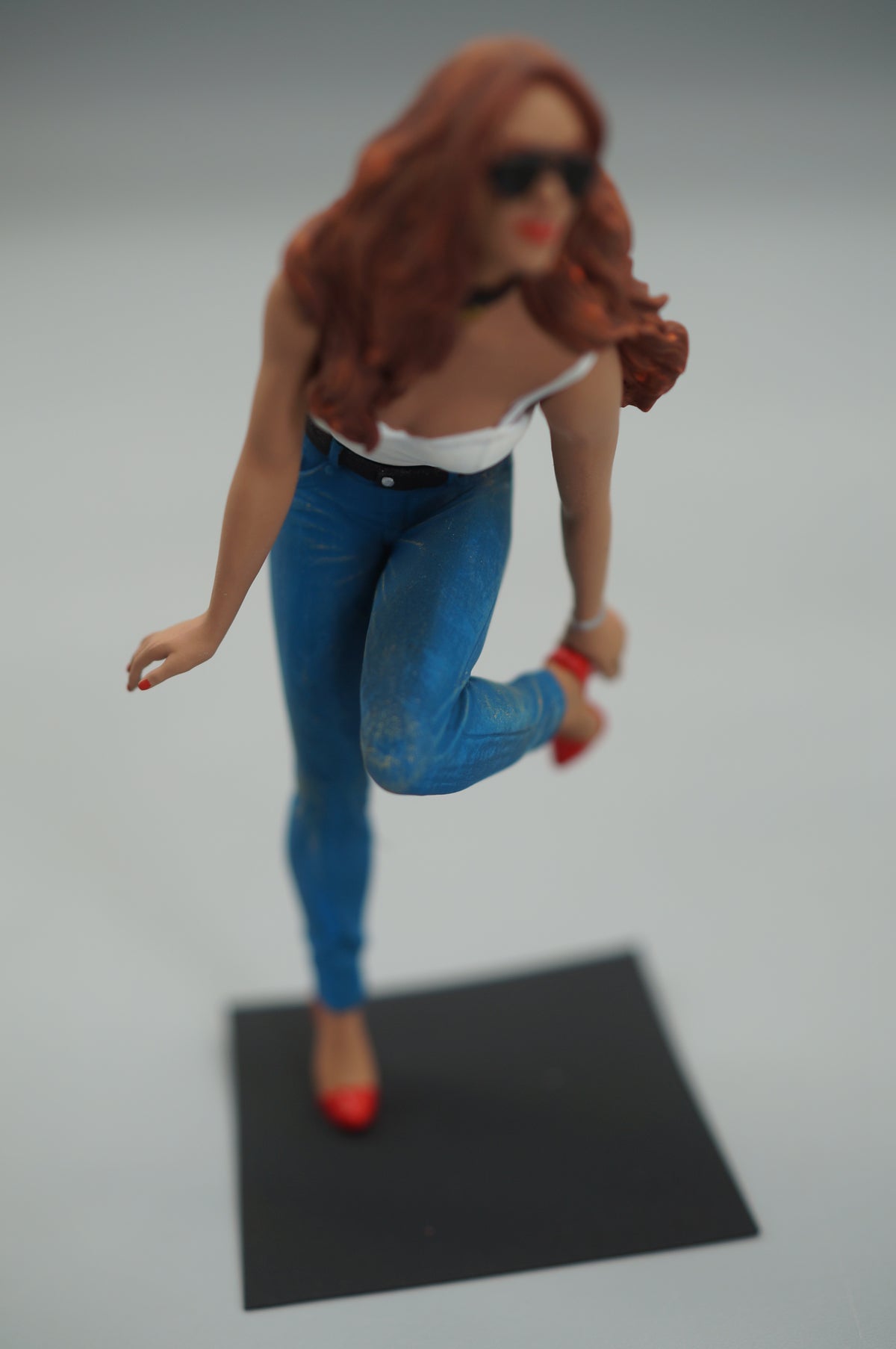 1/18 Girl in red shoes von SF Scale Figures - Handarbeit - pre owned