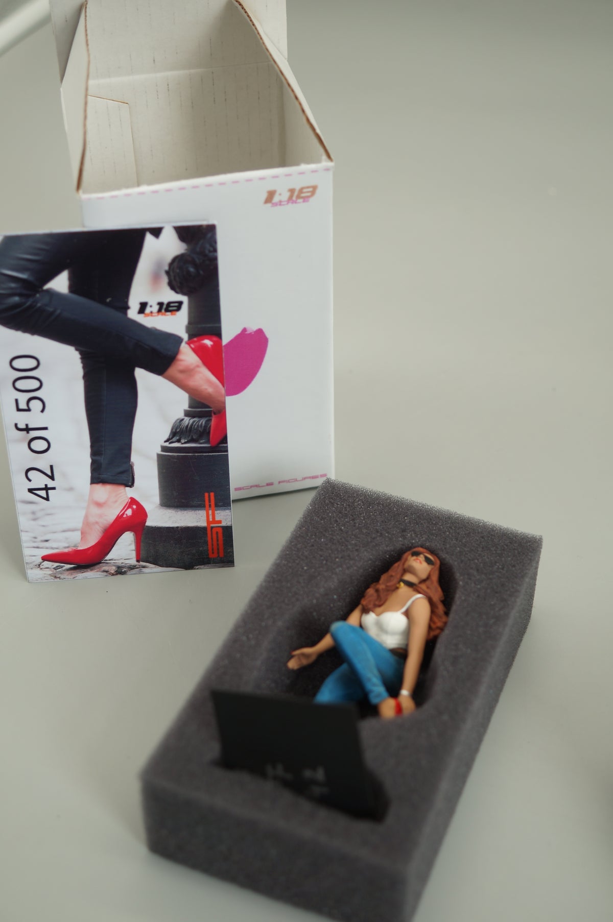 1/18 Girl in red shoes von SF Scale Figures - Handarbeit - pre owned