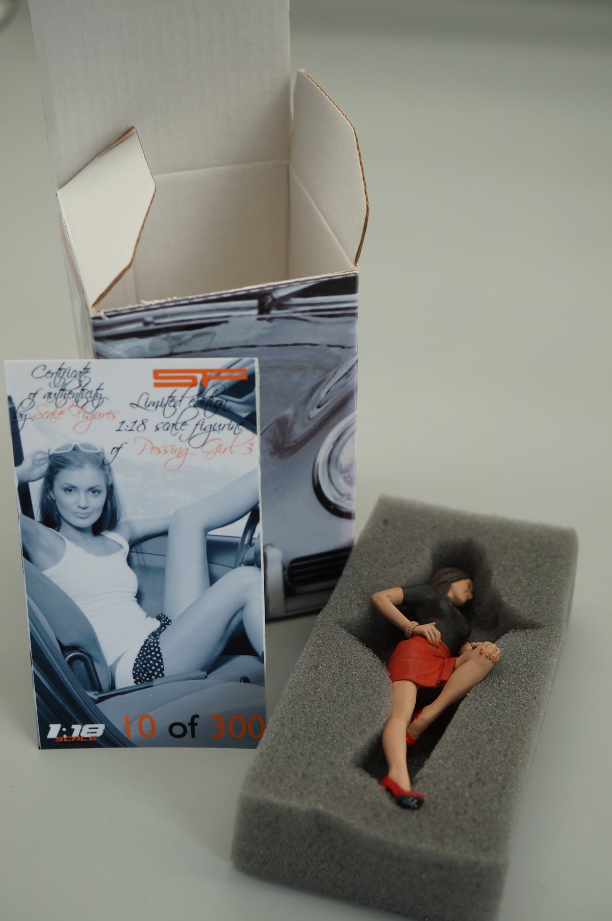 1/18 Posing Girl 3 by SF Scale Figures - Handcrafted -