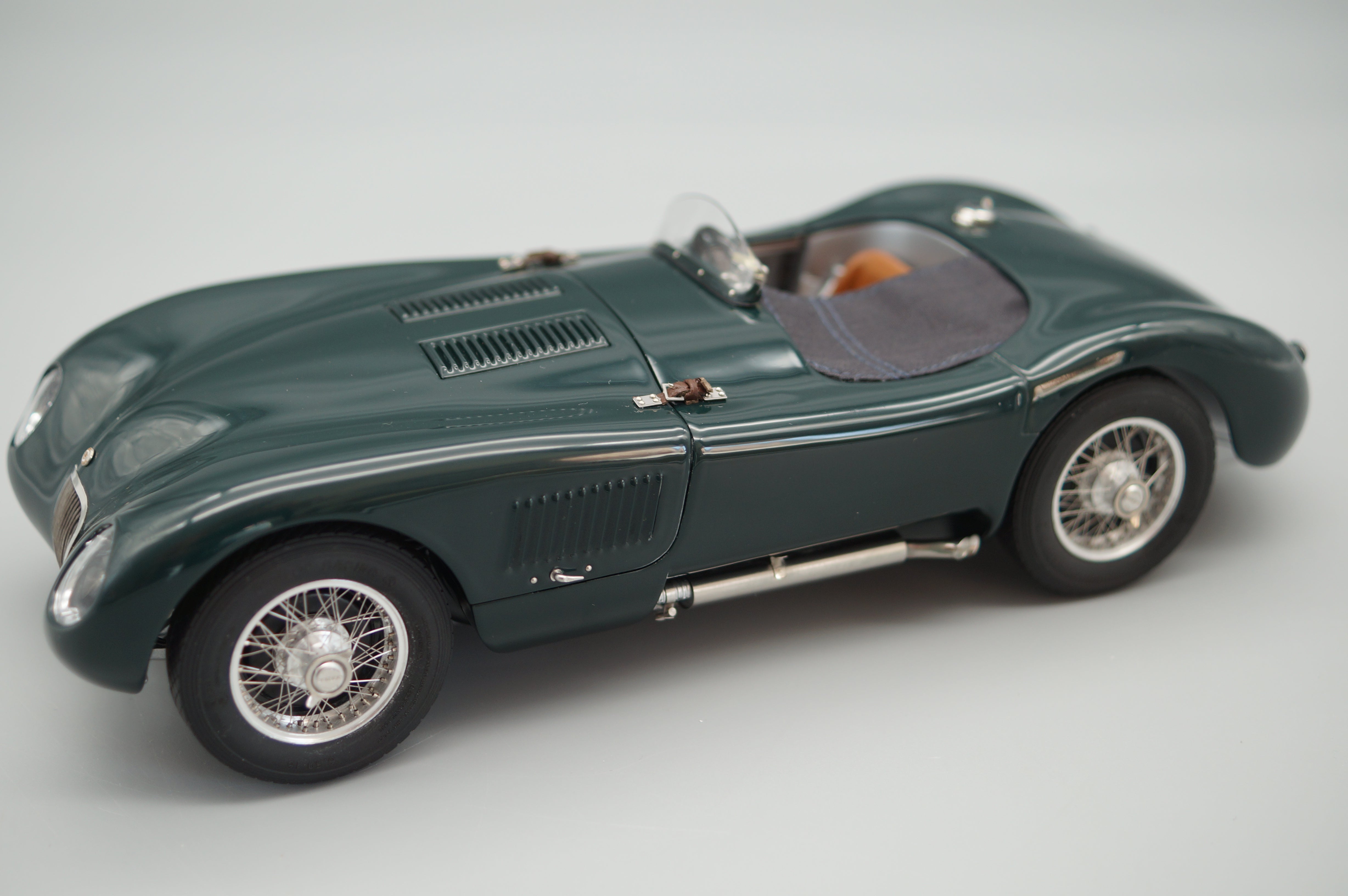 Jaguar C-Type British Racing Green 1952 CMC M-191 -pre-owned- TS673