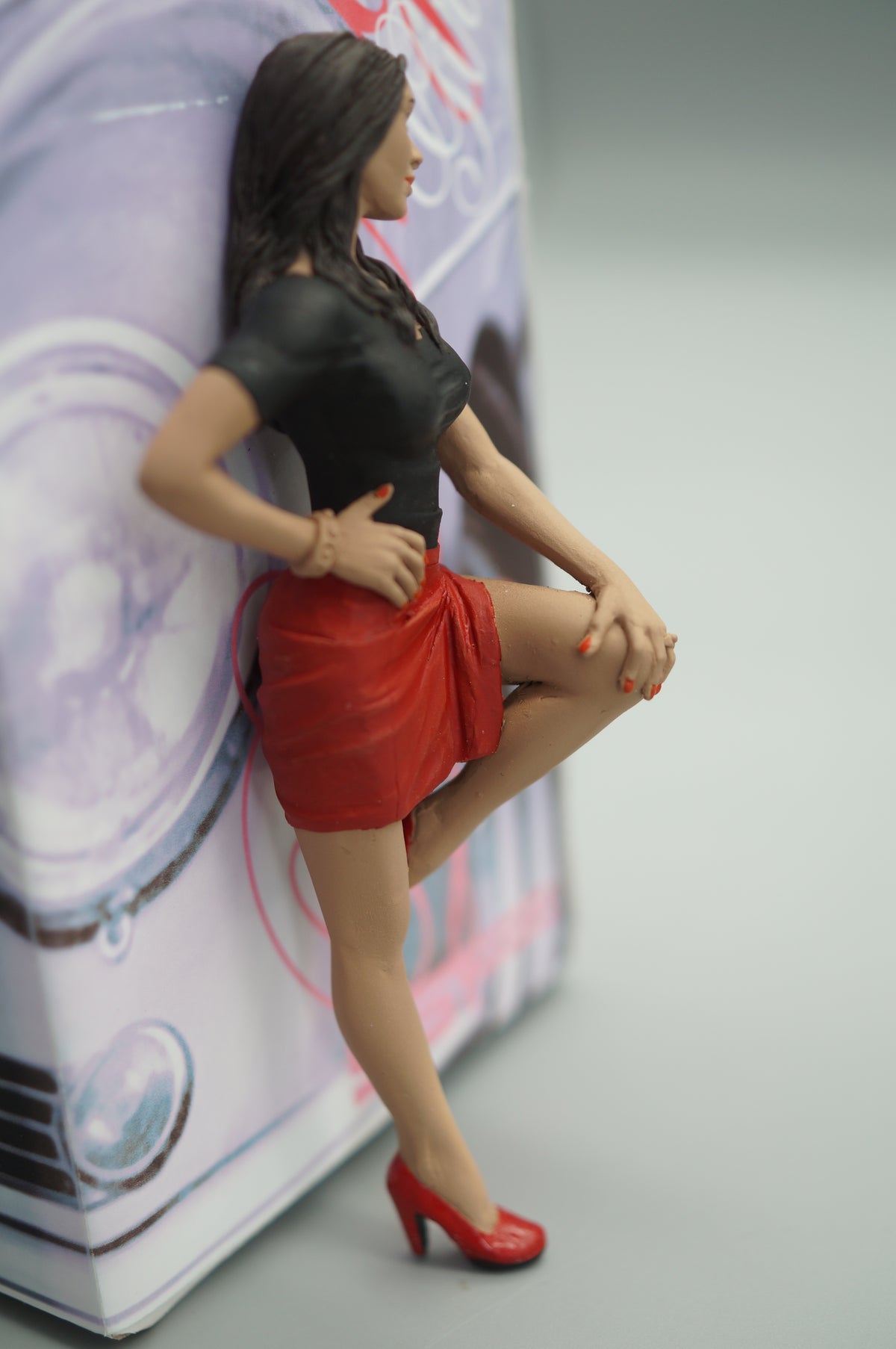 1/18 Posing Girl 3 by SF Scale Figures - Handcrafted -