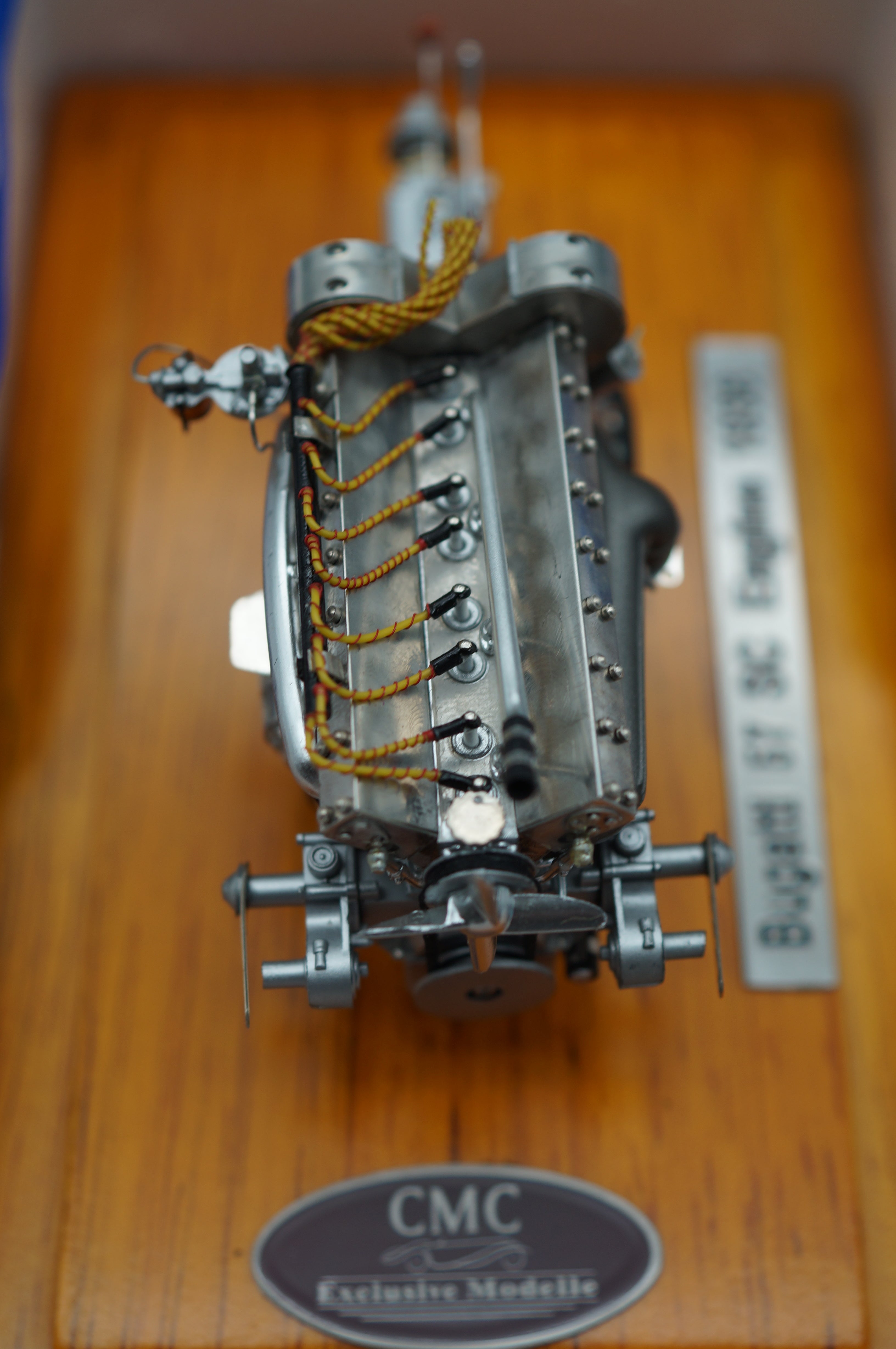 1/18 Bugatti Type 57 SC engine with display case CMC M-112 -Pre-Owned- TS677