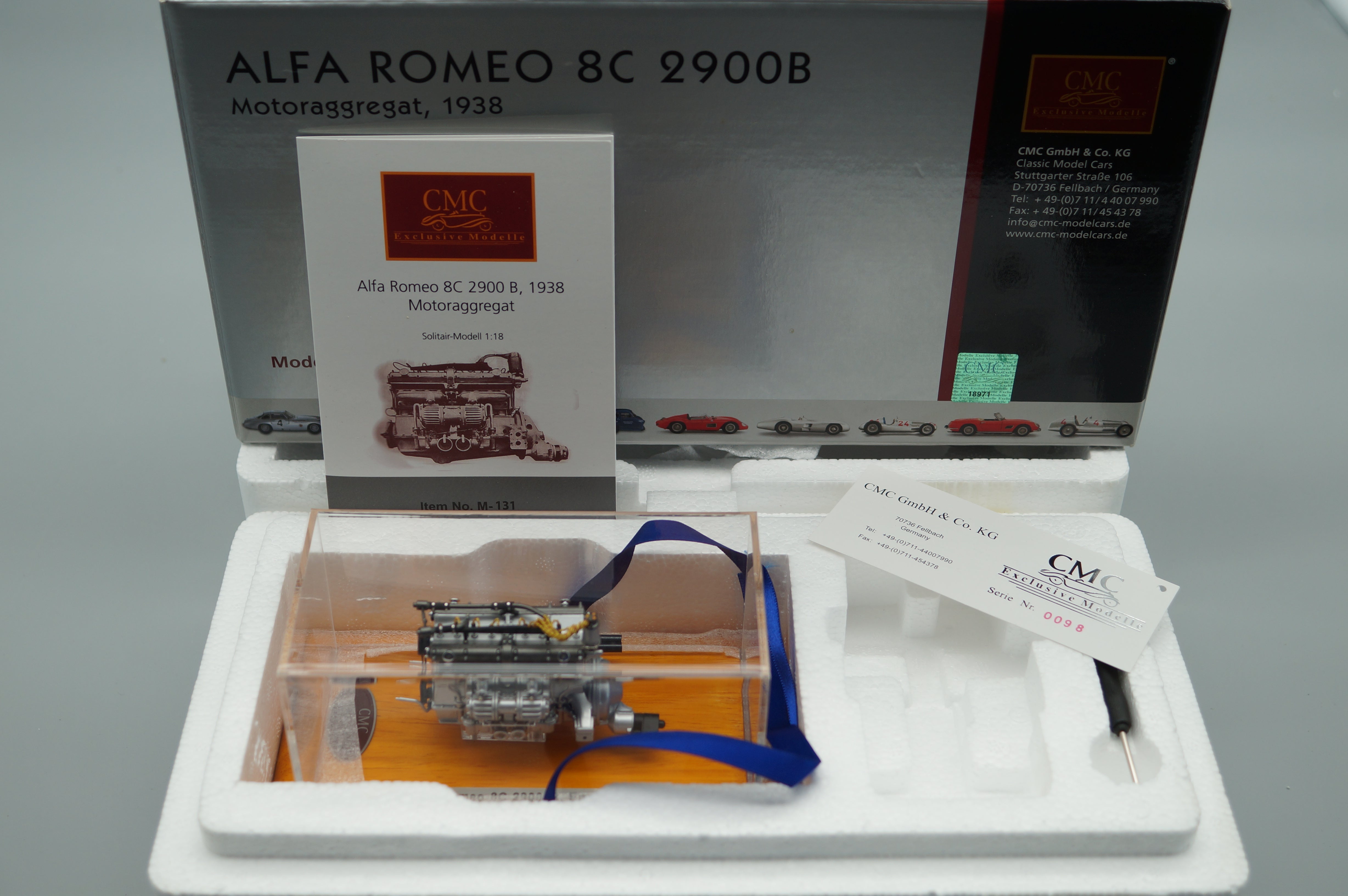 1/18 Alfa Romeo 8C 2900B, engine with showcase CMC M-131 -pre-owned- TS678
