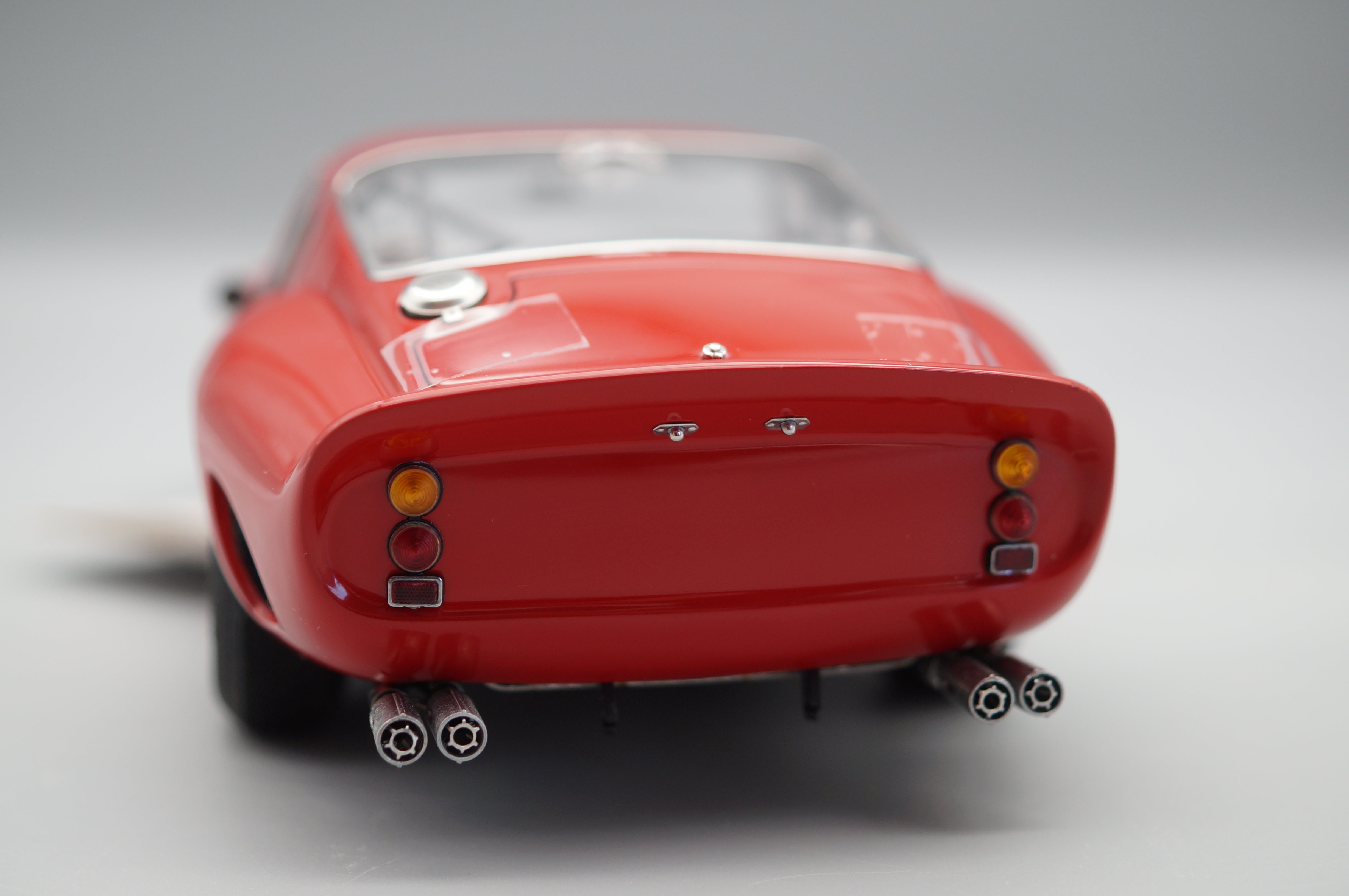 CMC Ferrari 250 GTO 1962 RED CMC M-154 -PRE OWNED-