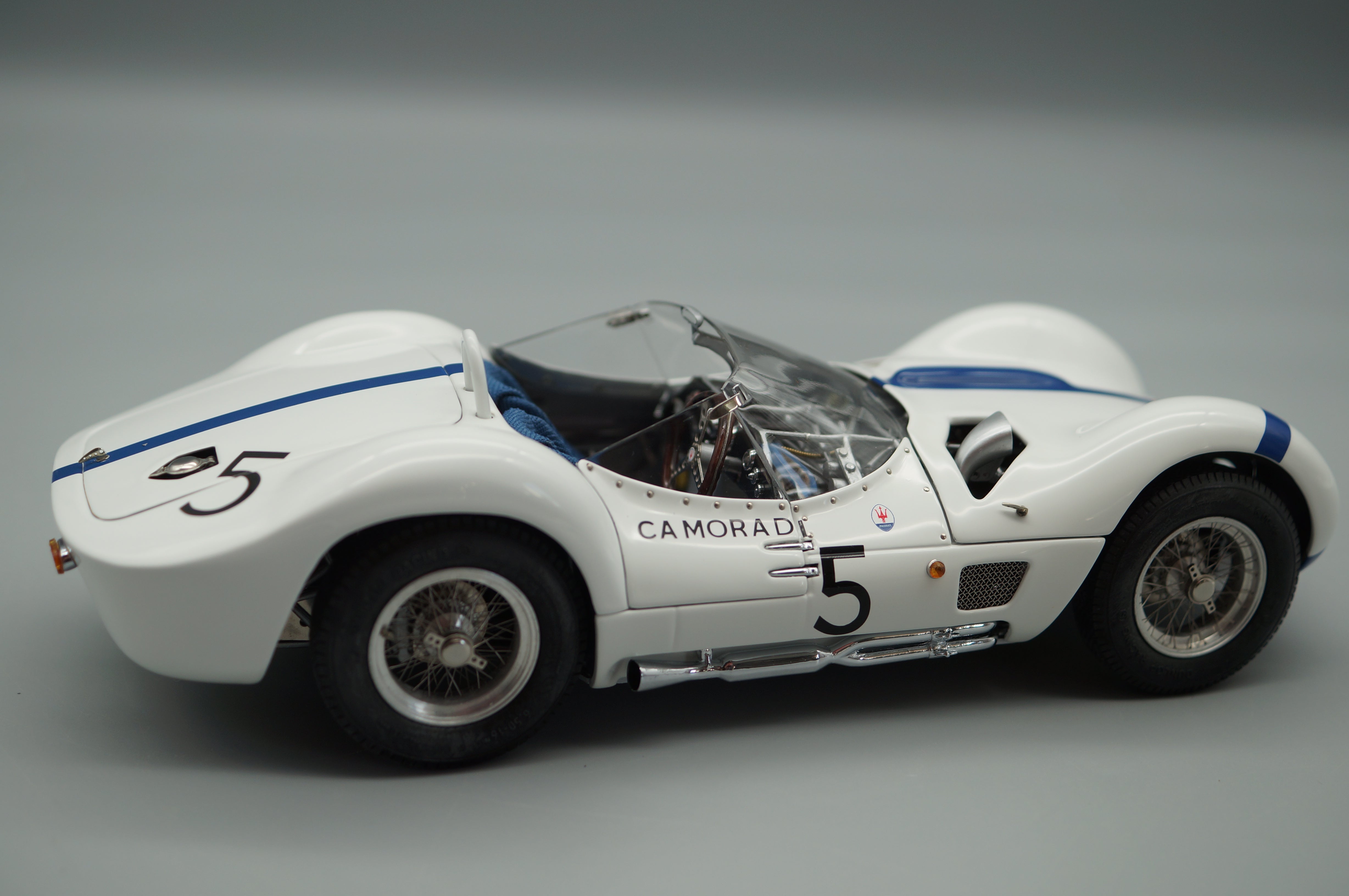 1:18 Maserati Tipo 61 Birdcage #5 CMC M-047 -pre-owned- HPRF685