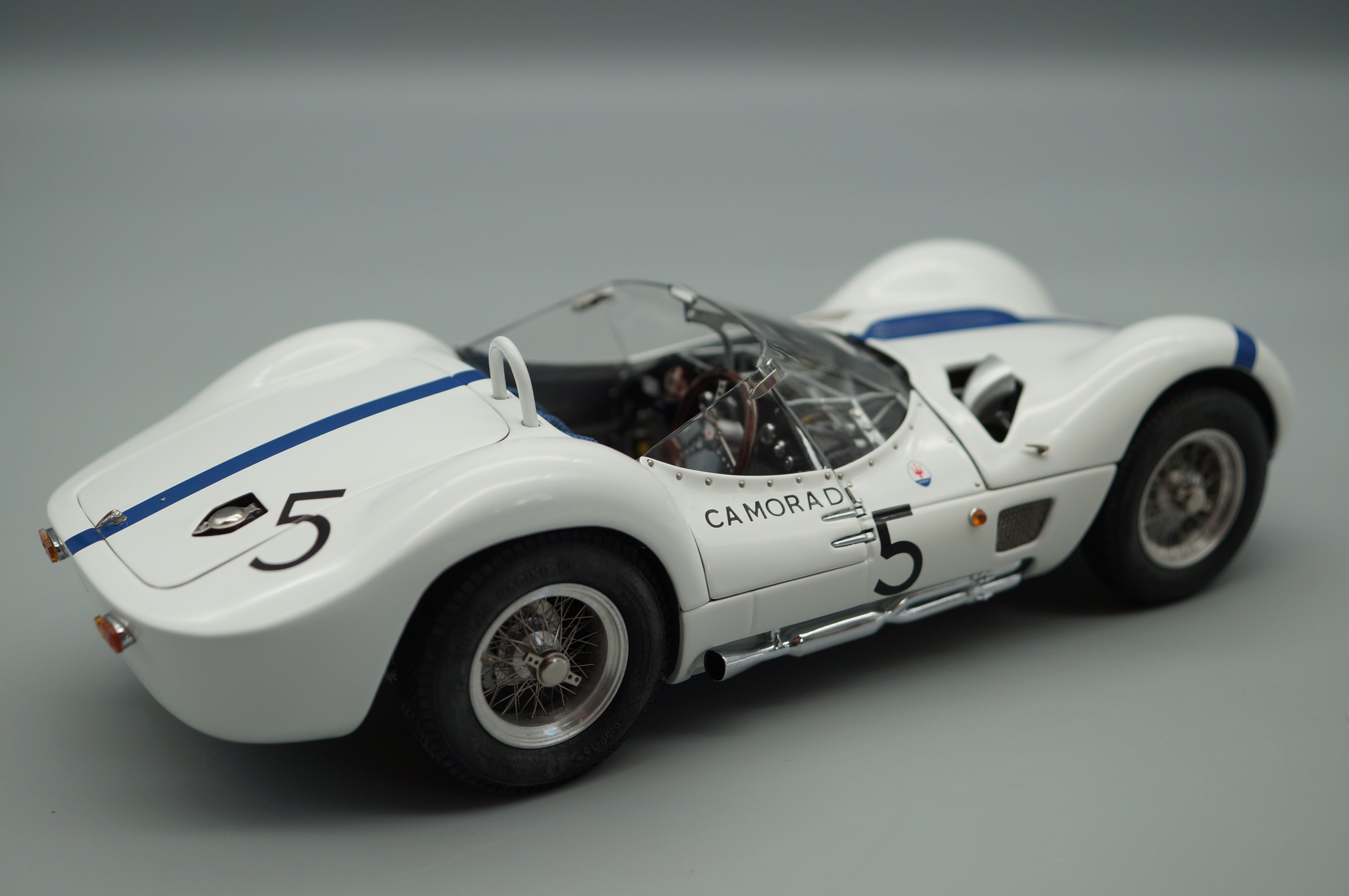 1:18 Maserati Tipo 61 Birdcage #5 CMC M-047 -pre-owned- HPRF685