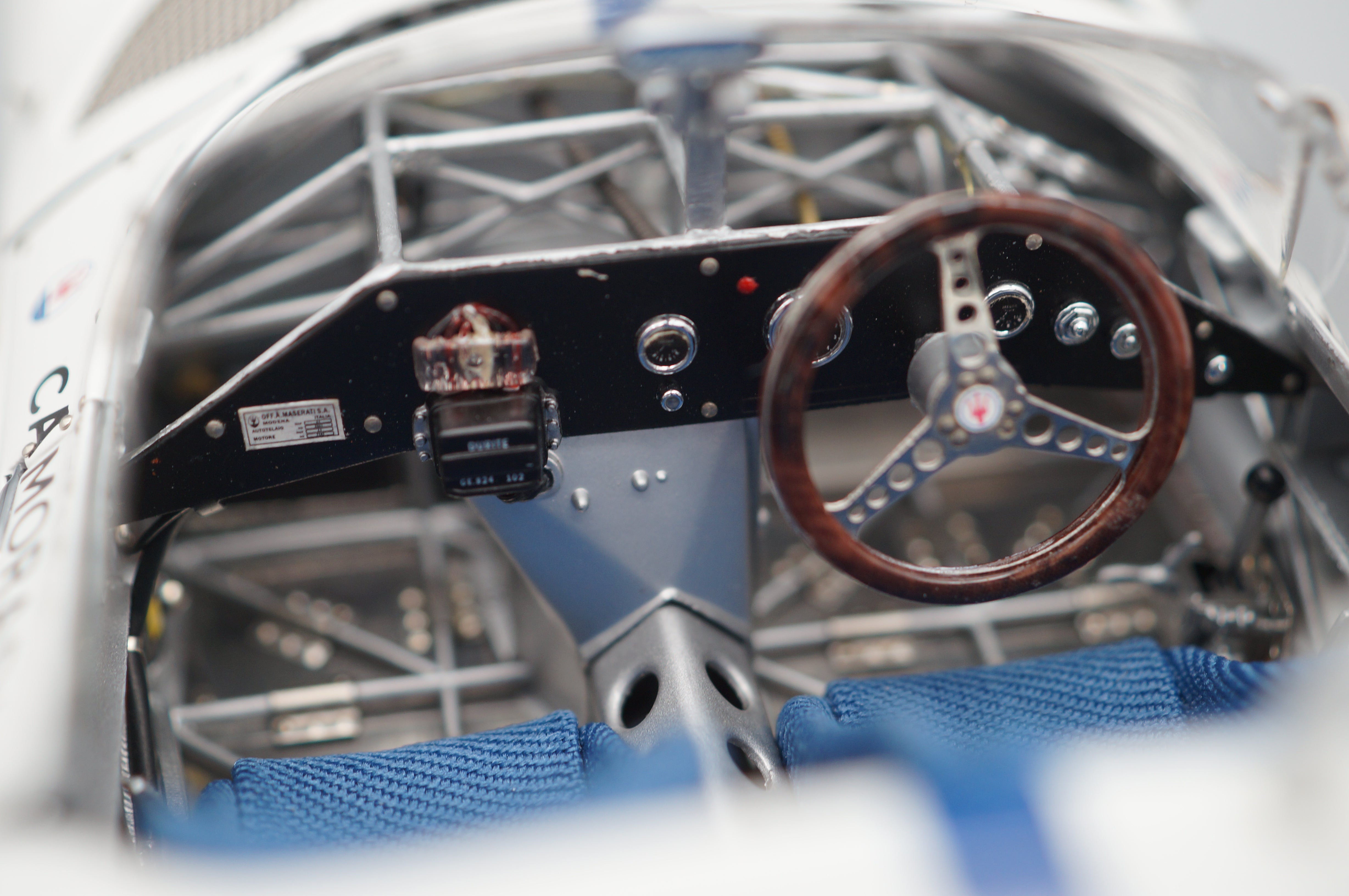 1:18 Maserati Tipo 61 Birdcage #5 CMC M-047 -pre-owned- HPRF685