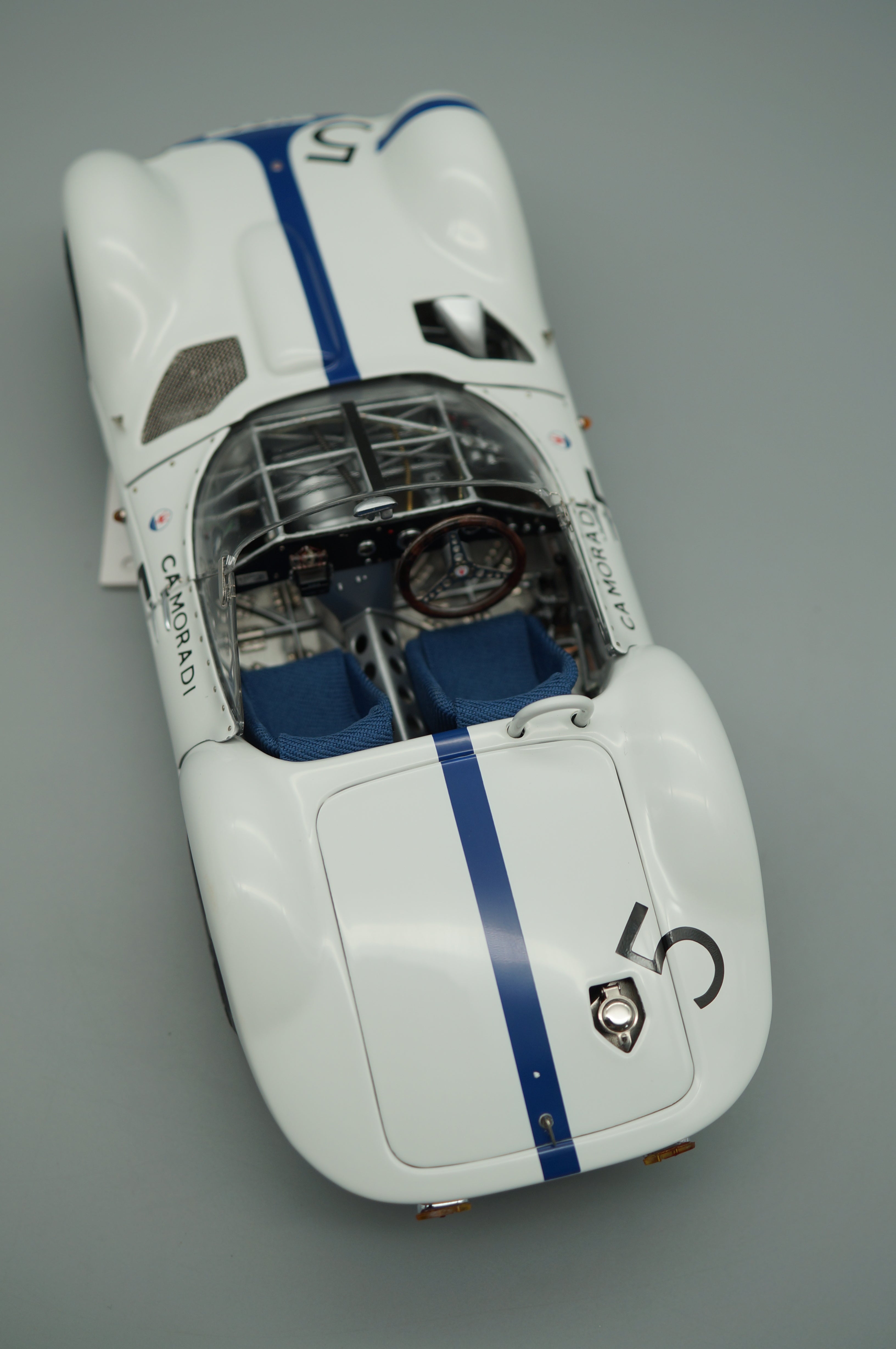 1:18 Maserati Tipo 61 Birdcage #5 CMC M-047 -pre-owned- HPRF685
