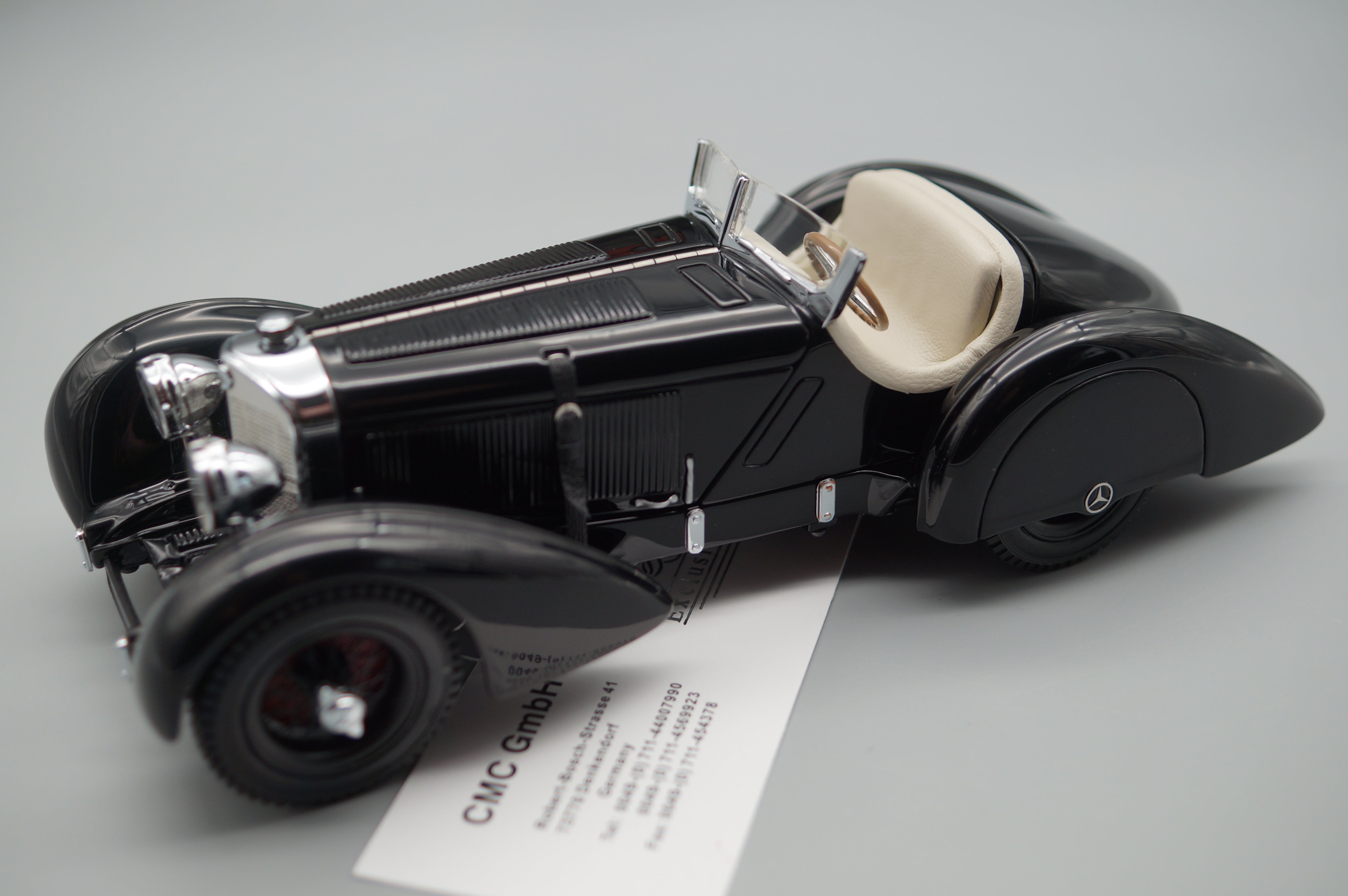 1/24 Mercedes-Benz SSK Trossi 'The Black Prince' CMC M-001 white interior 1/24