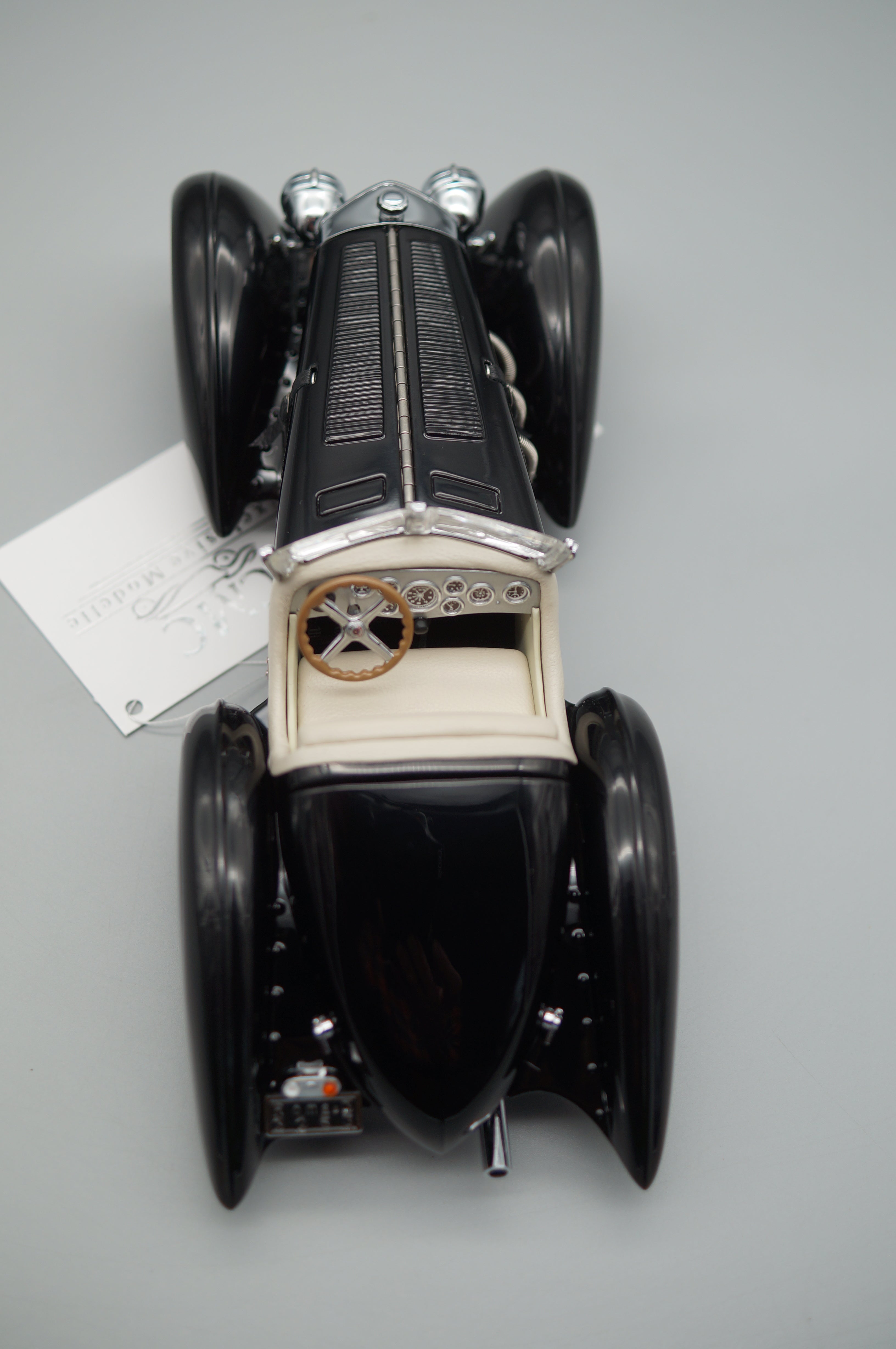 1/24 Mercedes-Benz SSK Trossi 'The Black Prince' CMC M-001 white interior 1/24