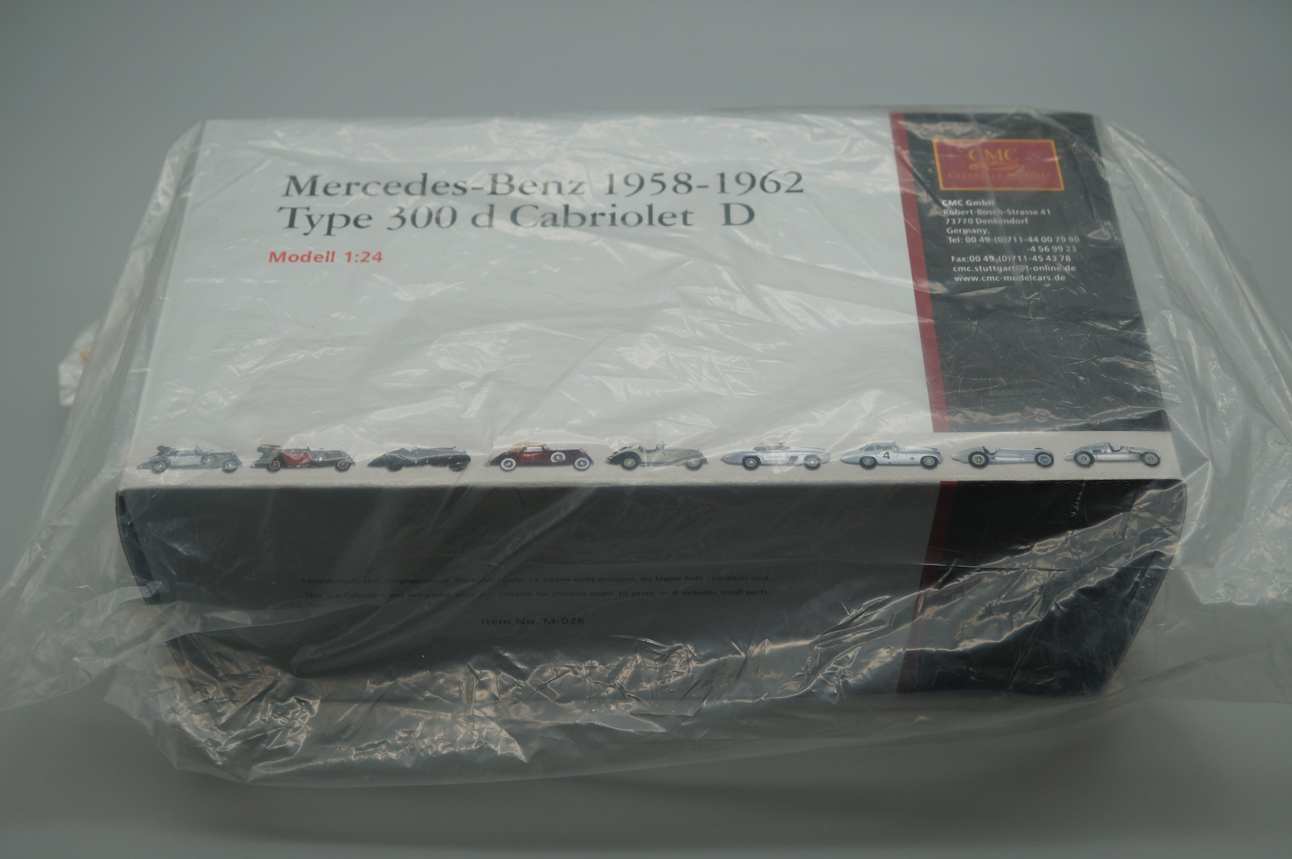 1/24 Mercedes-Benz 300d Cabriolet CMC M-026