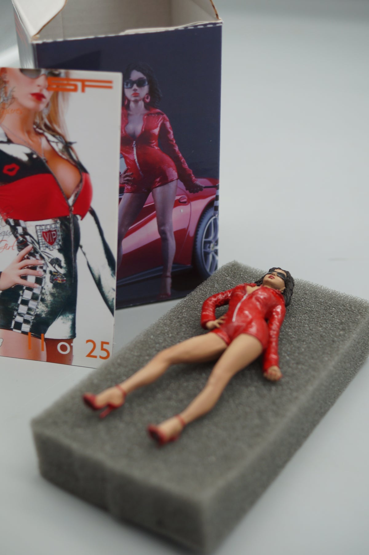 1/18 Start - Finish Girl von SF Scale Figures #09/25 oder #11/25 - Handarbeit - pre-owned