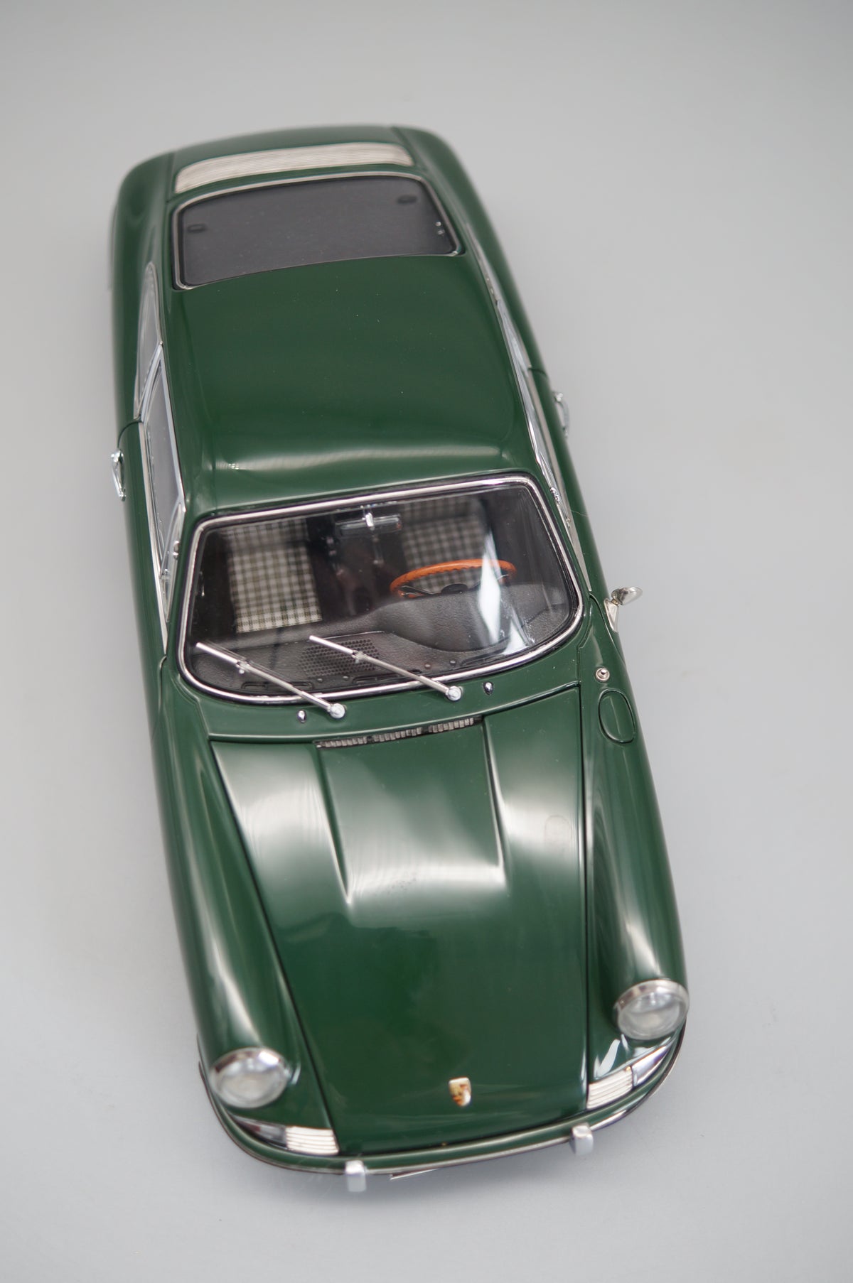 1/18 Porsche 901 Coupe irischgrün #2340/5000 CMC M-067B -pre-owned -MH324