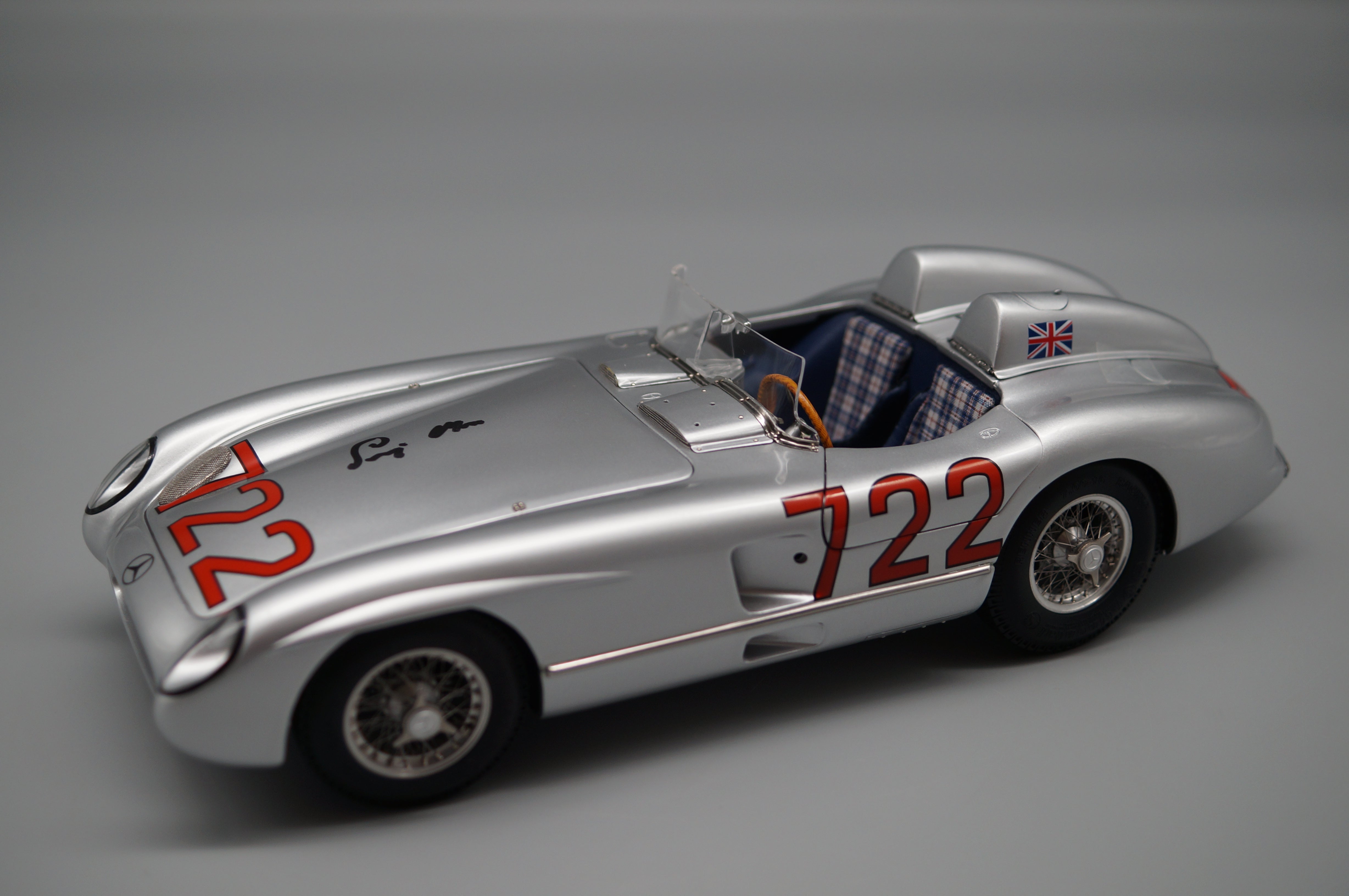 1/18 Mercedes-Benz 300SLR #722 Mille Miglia Stirling MOSS Signatur Edition CMC M-072 LE 722 Stück