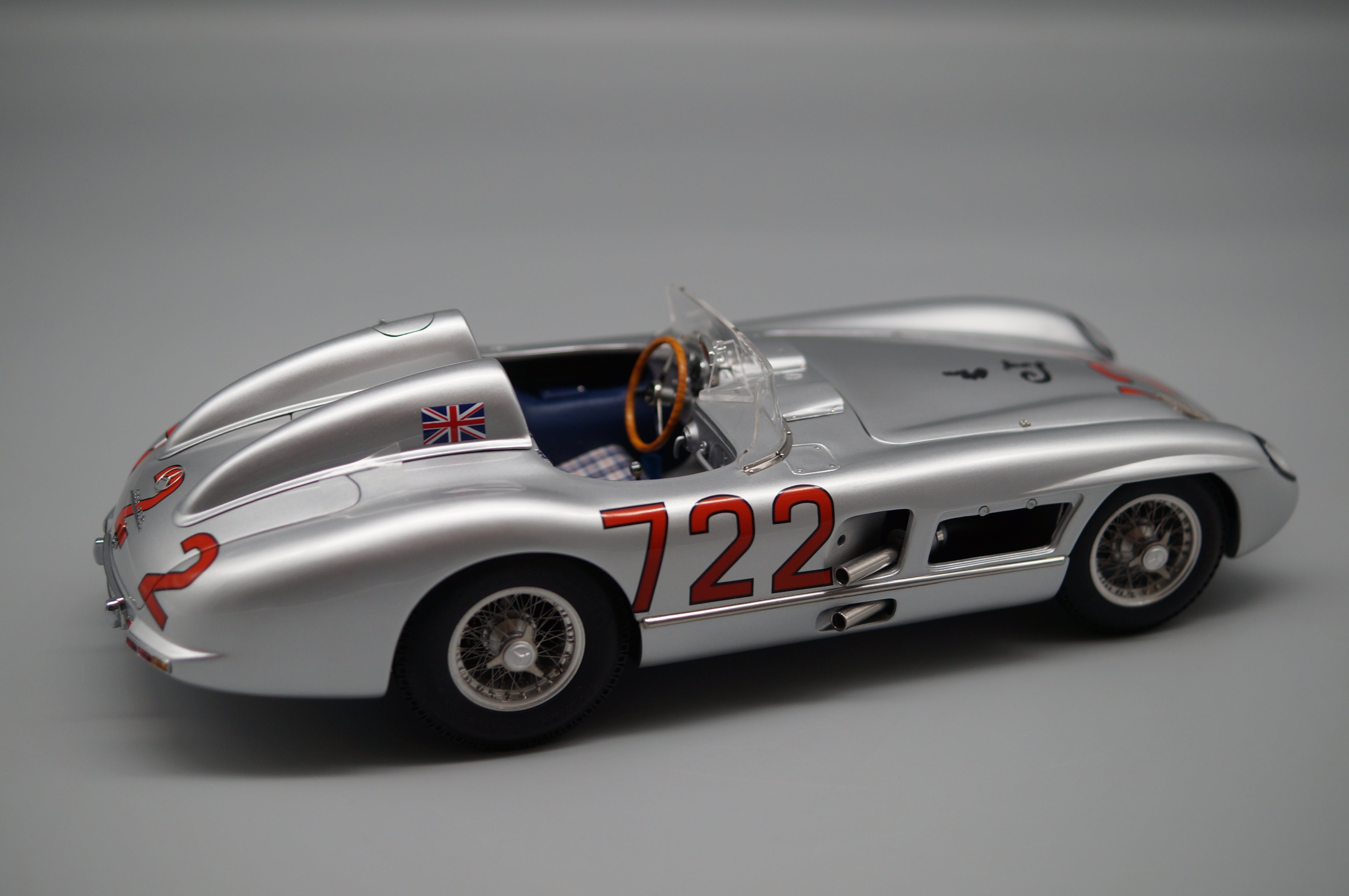 1/18 Mercedes-Benz 300SLR #722 Mille Miglia Stirling MOSS Signatur Edition CMC M-072 LE 722 Stück