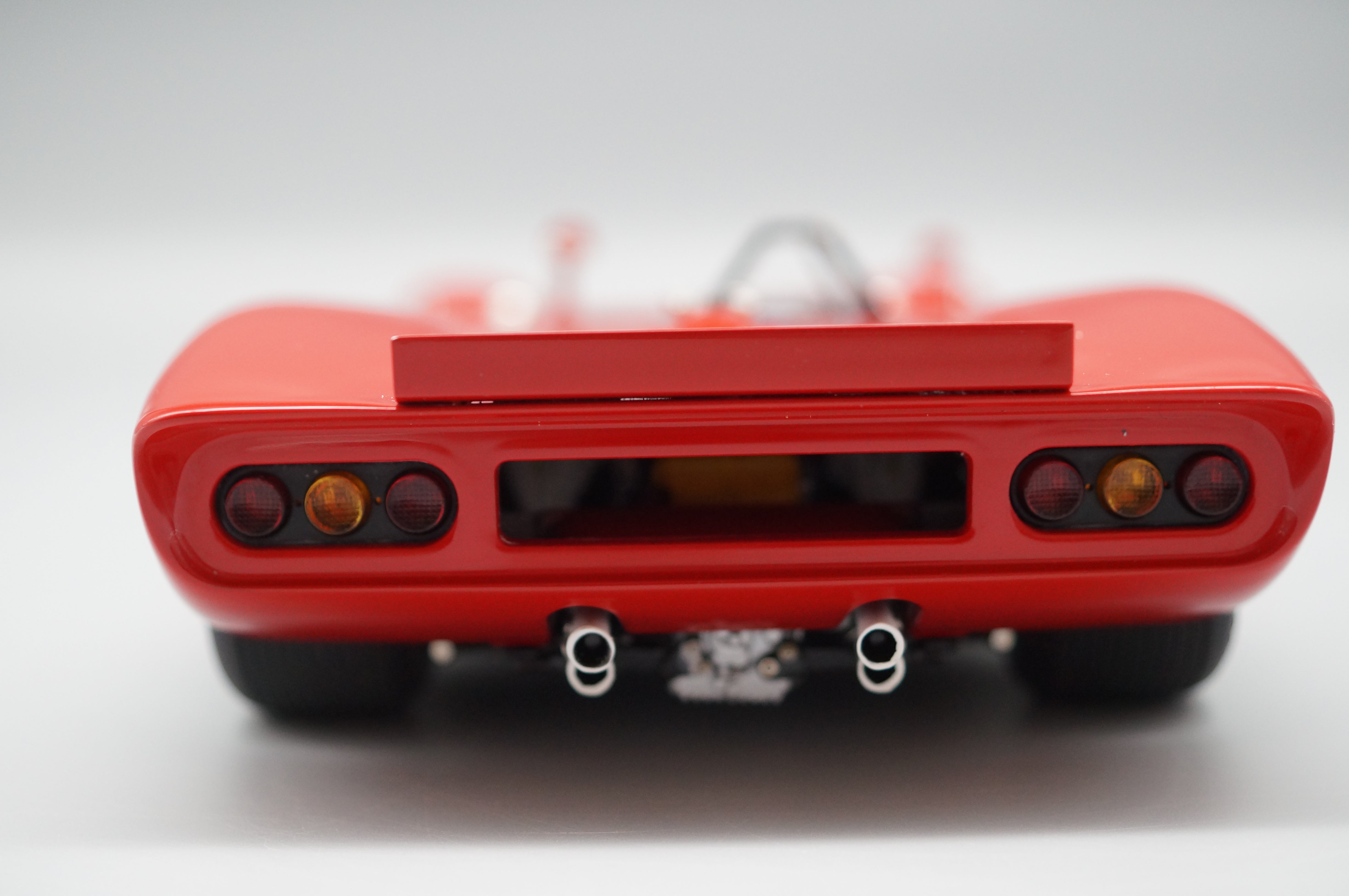 1/18 Ferrari 312P Spyder CMC M-095 -pre-owned-