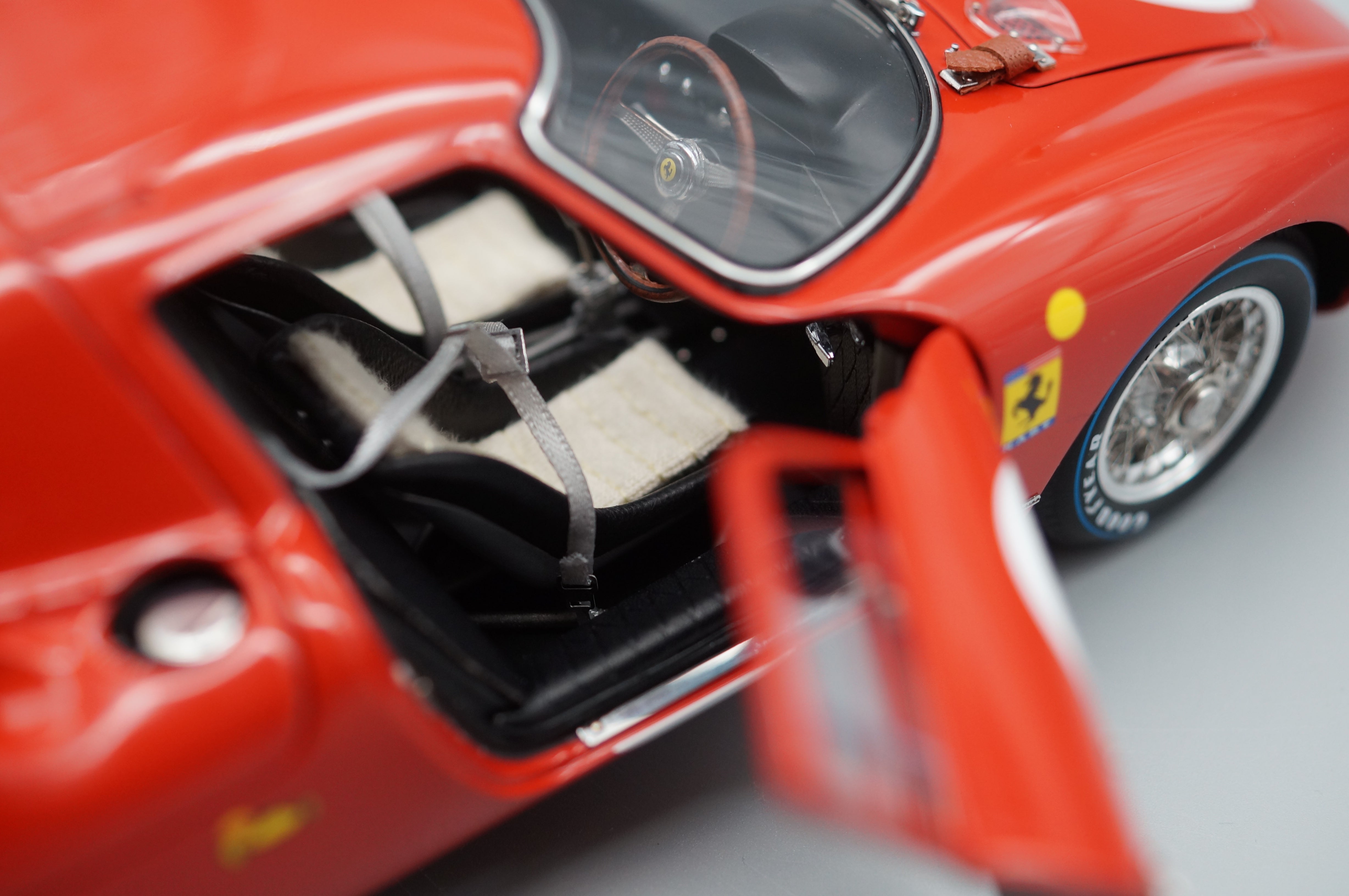 1/18 Ferrari 250 LM #21 RHD 24H Le Mans1965 Rindt/Gregory CMC M-263