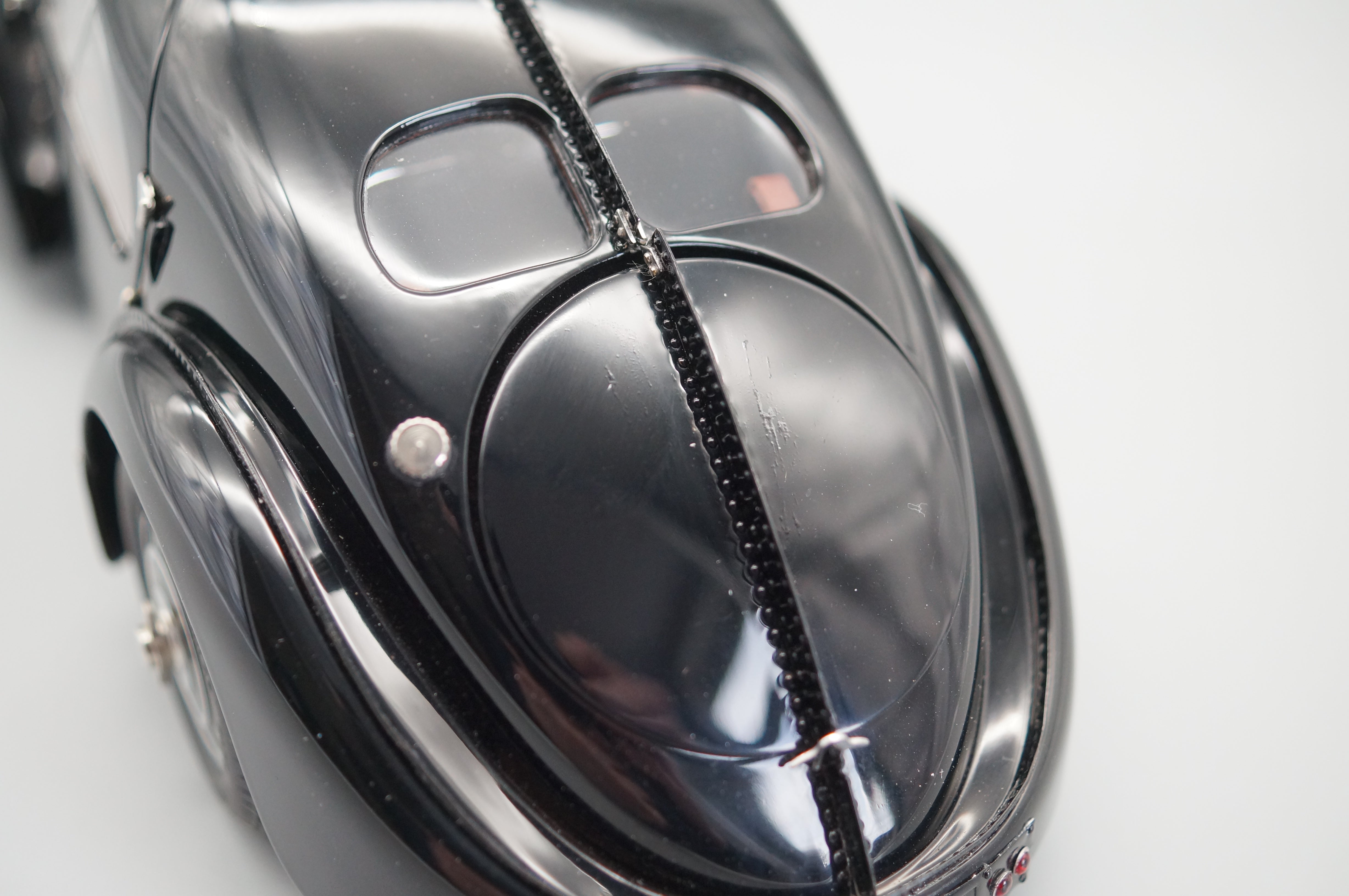 1/18 Bugatti Type 57 SC Atlantic 1938 (black) CMC M-085 #2500 -pre-owned-