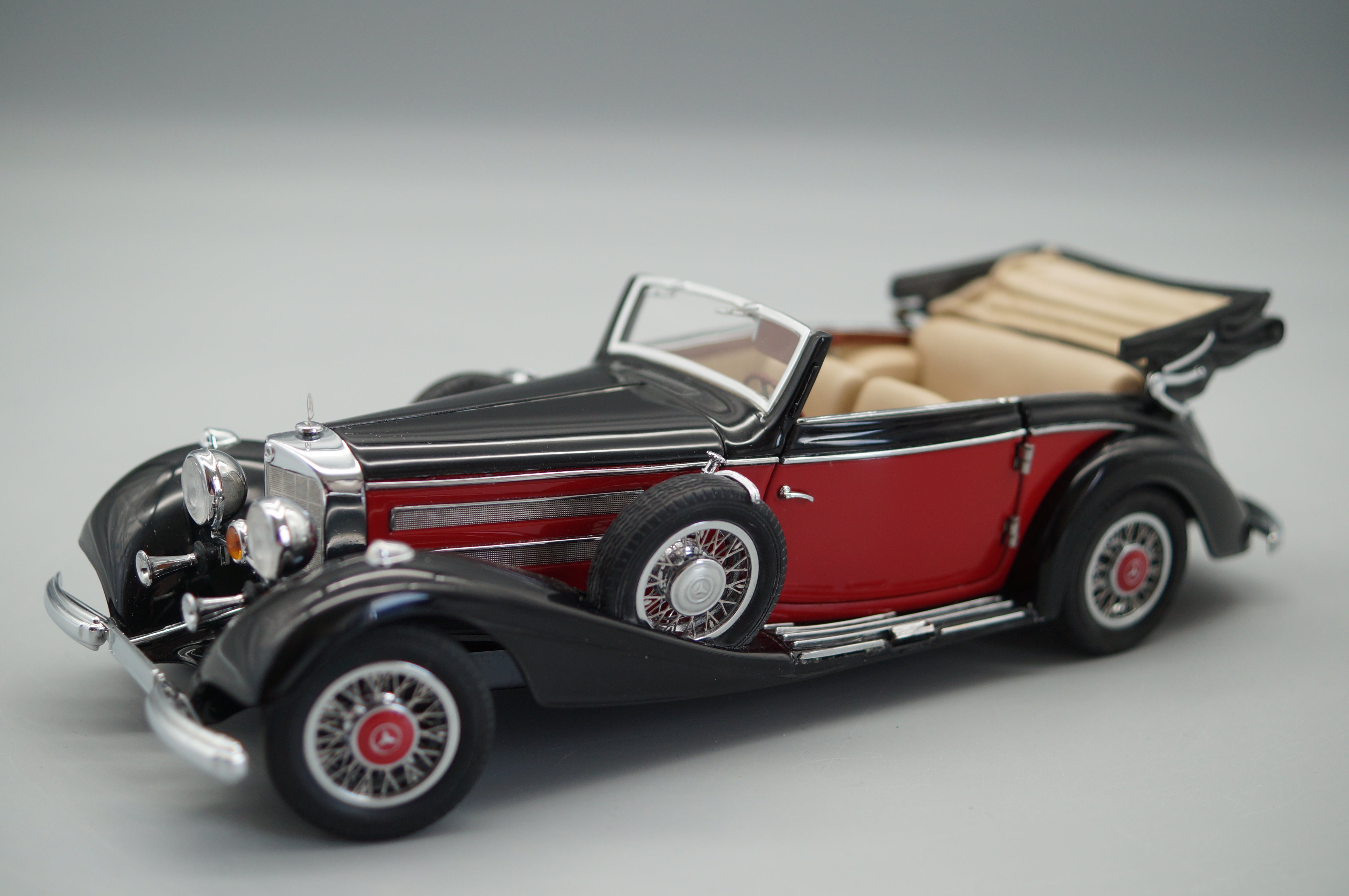 1/24 Mercedes-Benz 540K Cabriolet B rot/schwarz #2314 CMC M-003R -pre-owned