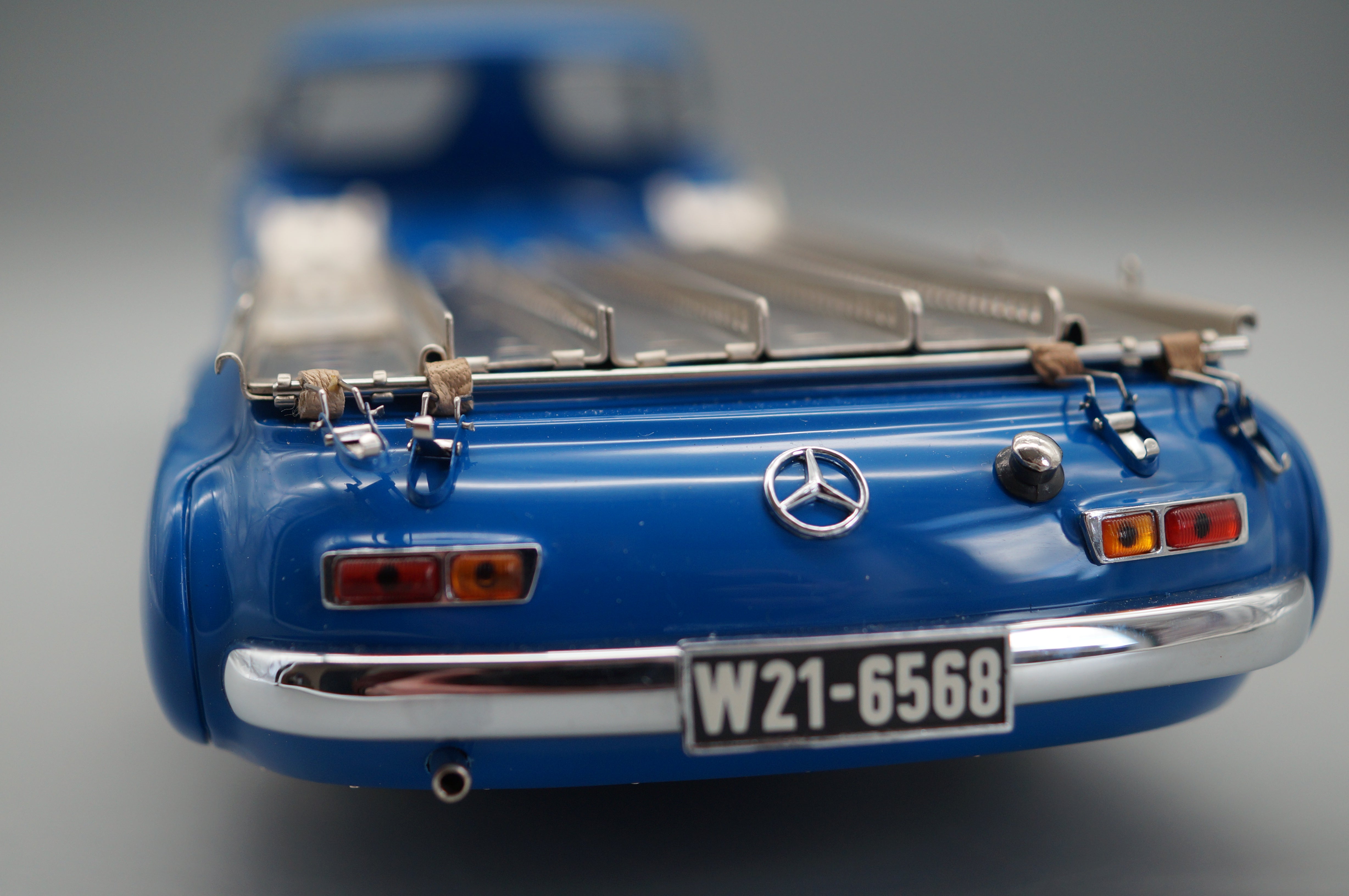 1/18 Mercedes-Benz Renntransporter Das blaue Wunder #1891 CMC M-036 - pre-owned