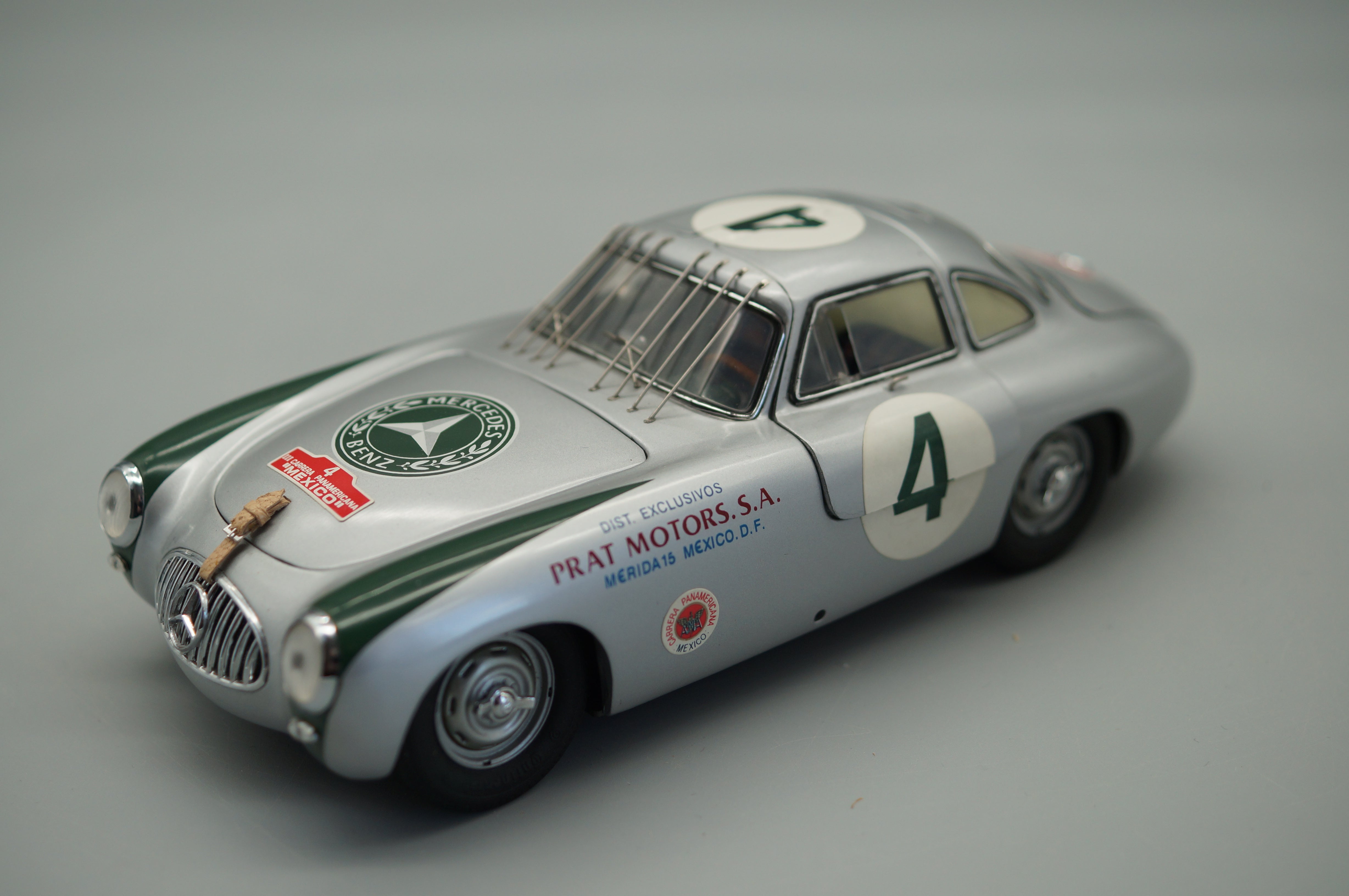 1/24 Mercedes-Benz 300SL #4 Panamericana #1960 CMC M-017 -pre-owned